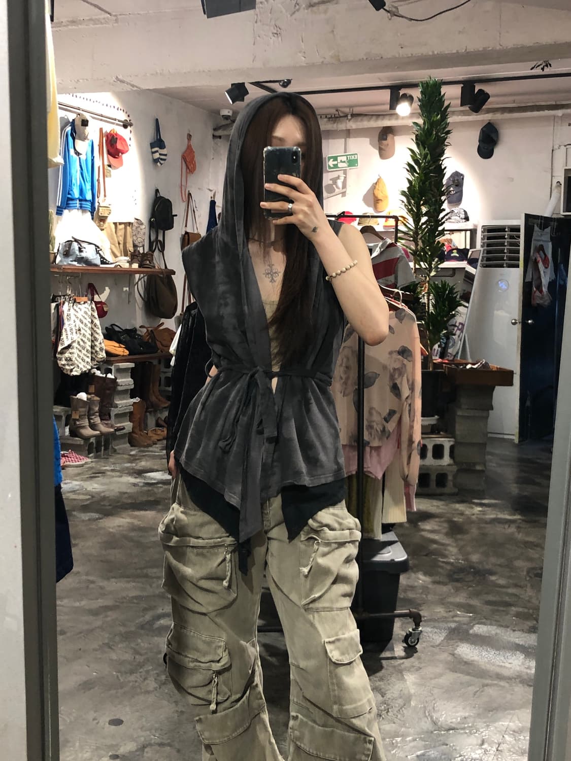 [2650] charcoal hooded vest 상품이미지2