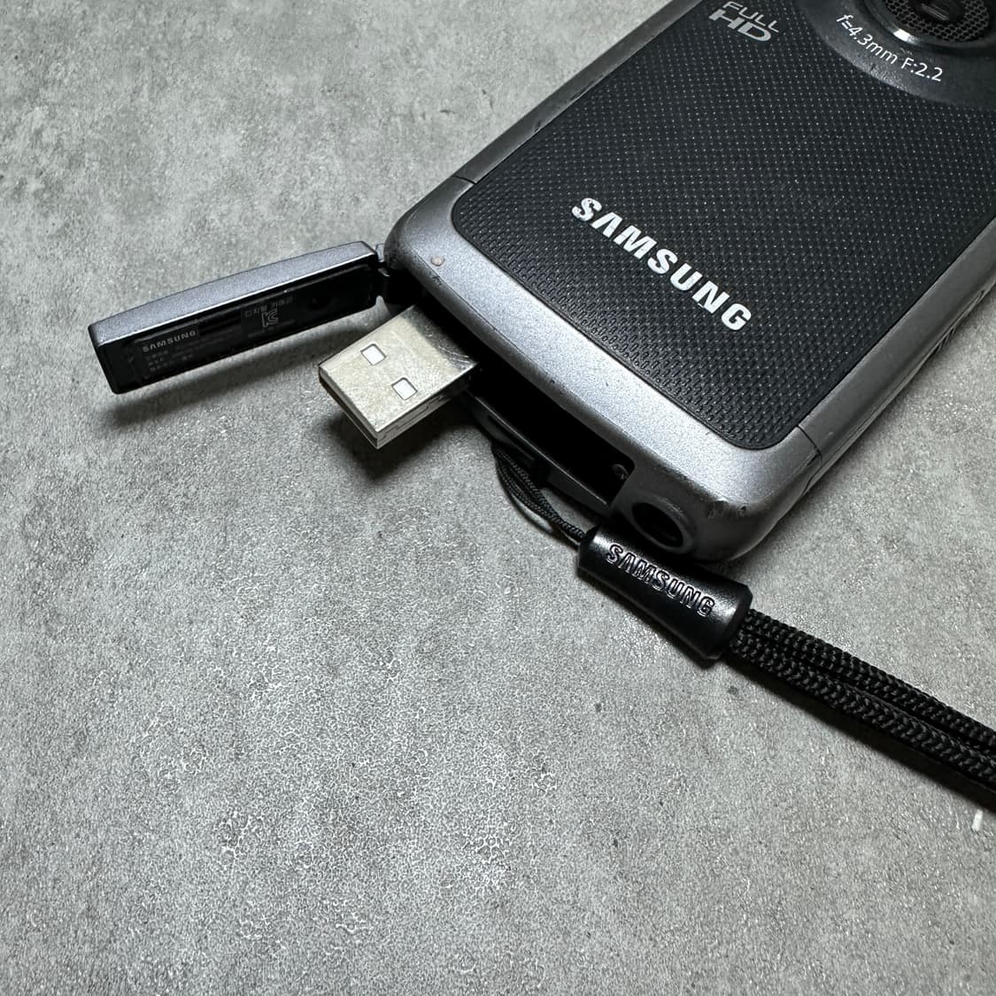 삼성 포켓 캠코더형 디카 HMX-W200 상품이미지4