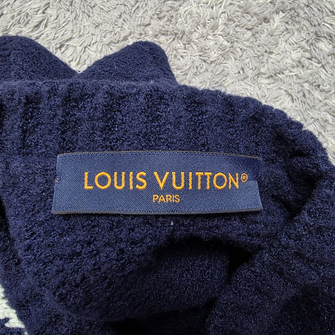 {클로젯}[M][26F/w백화점판]루이비통 LV 인타르시아 크루넥 니트 상품이미지5