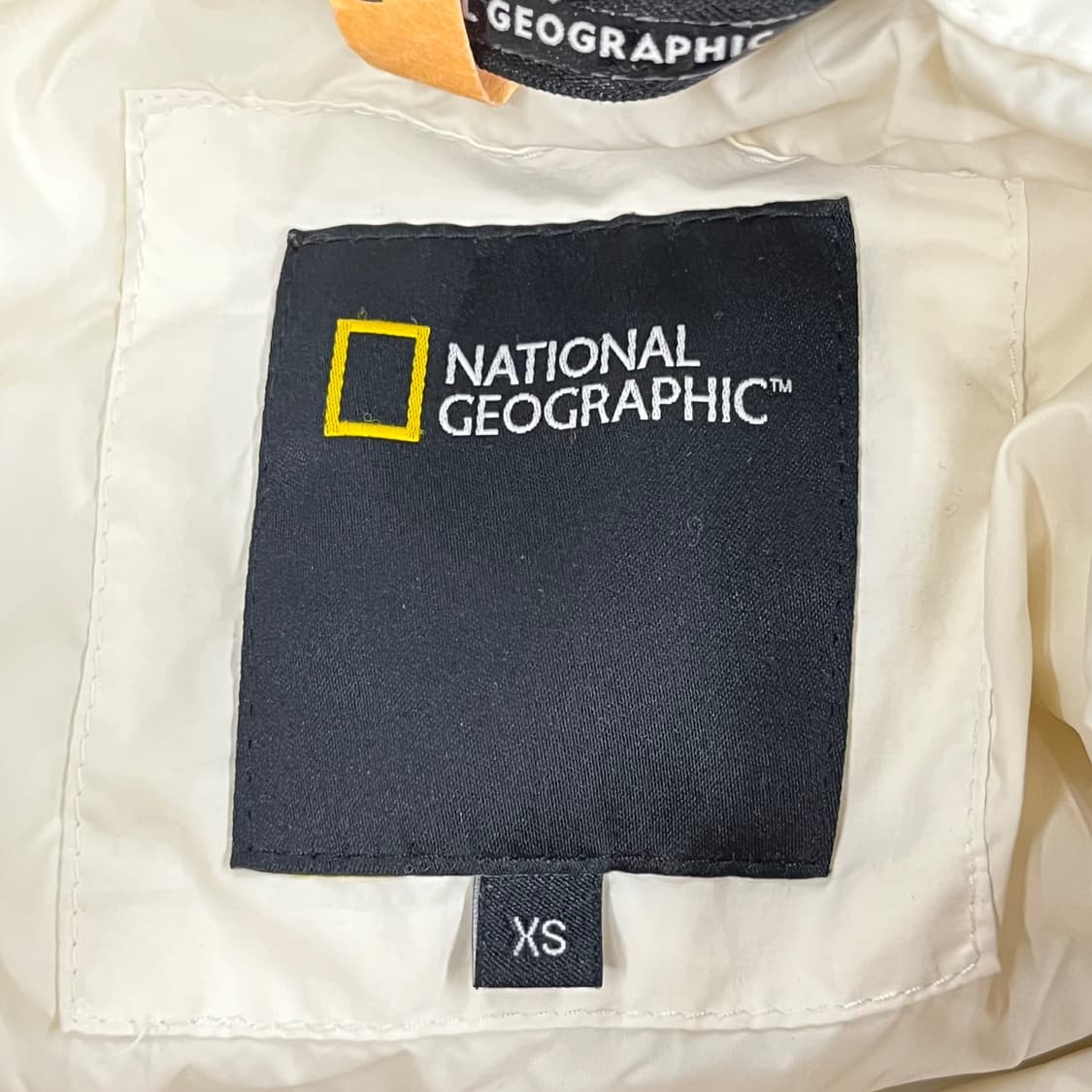[정품/XS] 내셔널지오그래픽 숏패딩 아이보리 b17 상품이미지5