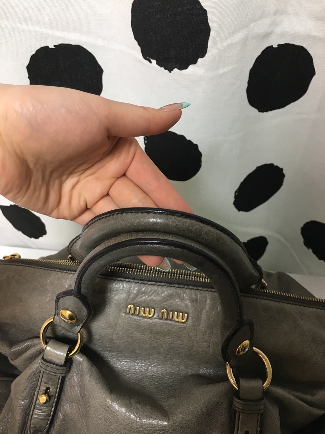 Miu Miu 리본 사첼백 그레이 상품이미지5