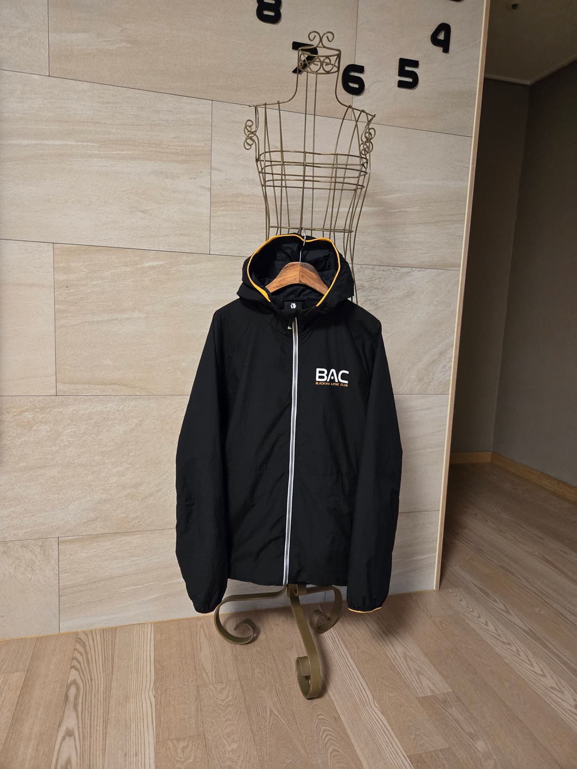 [100] BAC 블랙야크 남성 후드 바람막이 자켓 상품이미지1