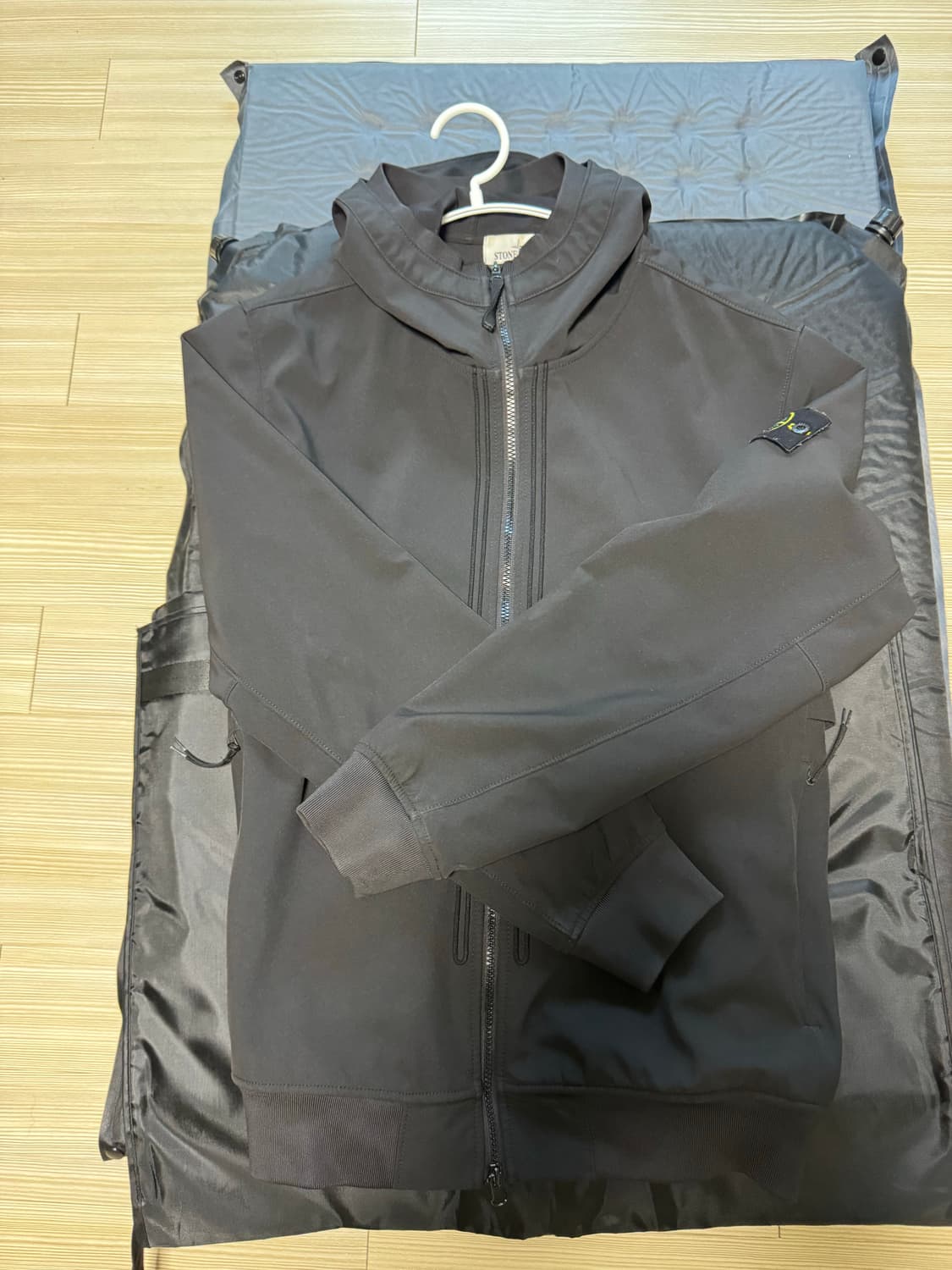 스톤아일랜드 소프트쉘 자켓 xl 상품이미지1
