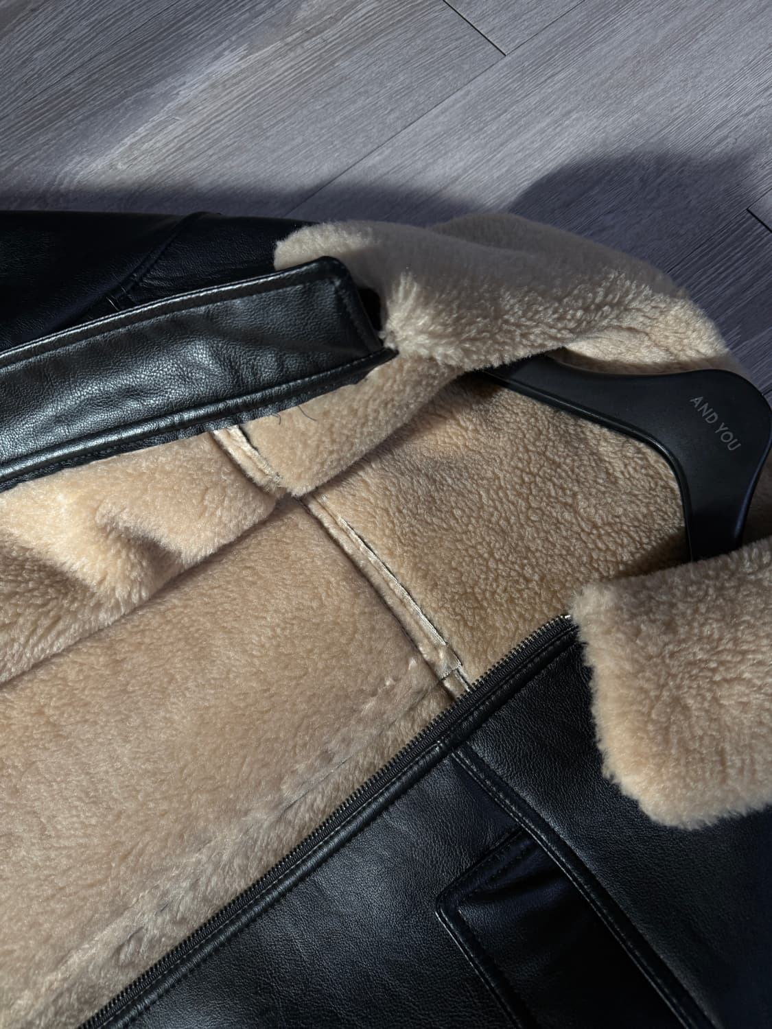 앤유 퍼카라 무스탕 상품이미지4