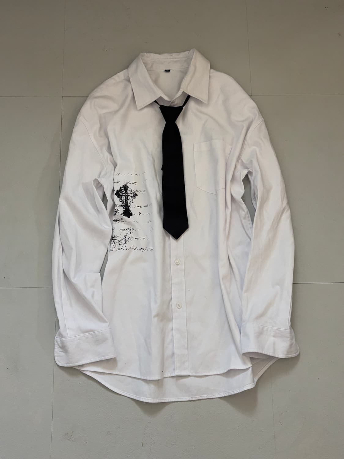 • Hurt Printed White Shirt & Tie Set 상품이미지1