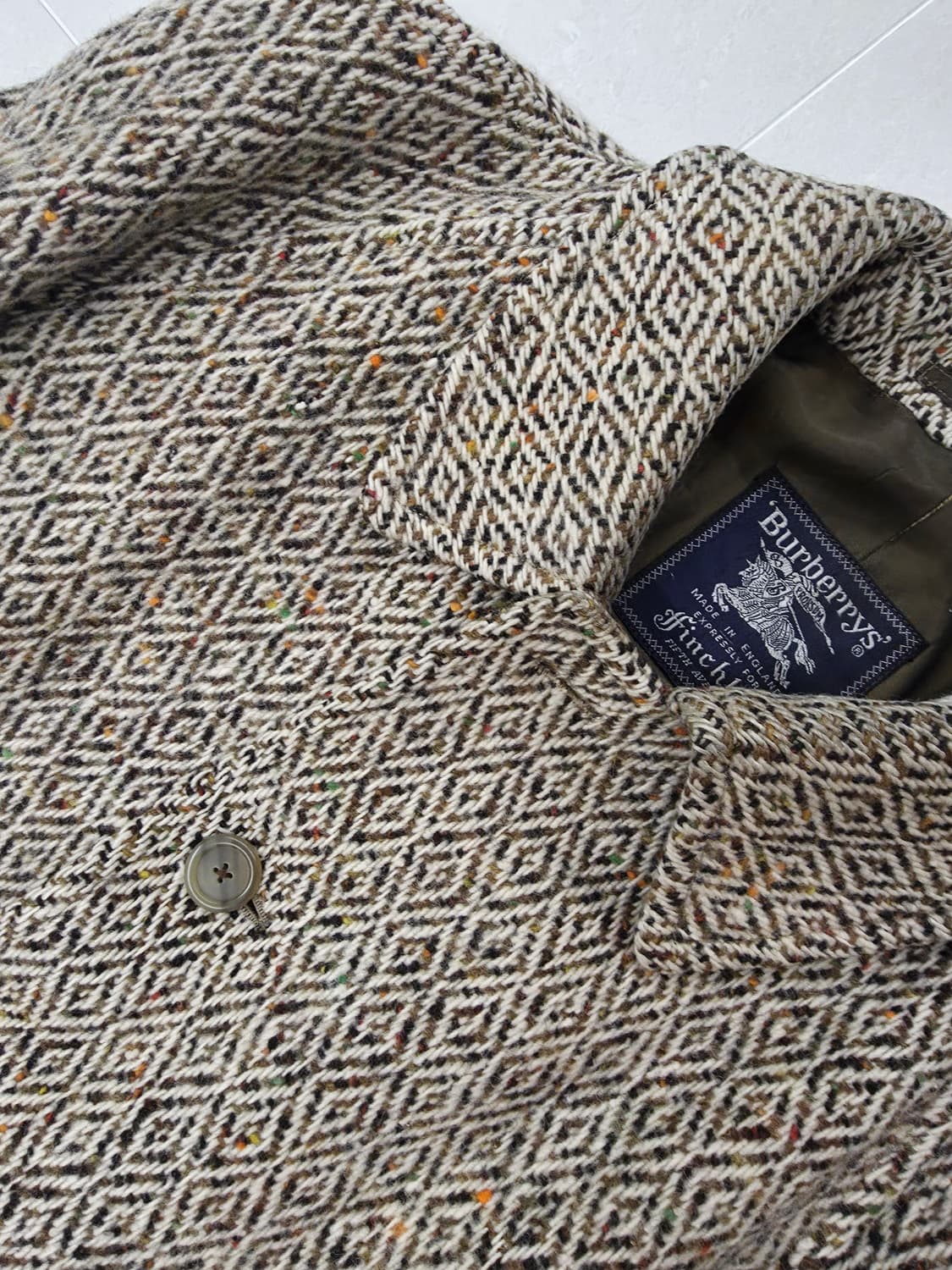 버버리 아이리쉬 트위드 코트 다이아몬드 헤링본 상품이미지3