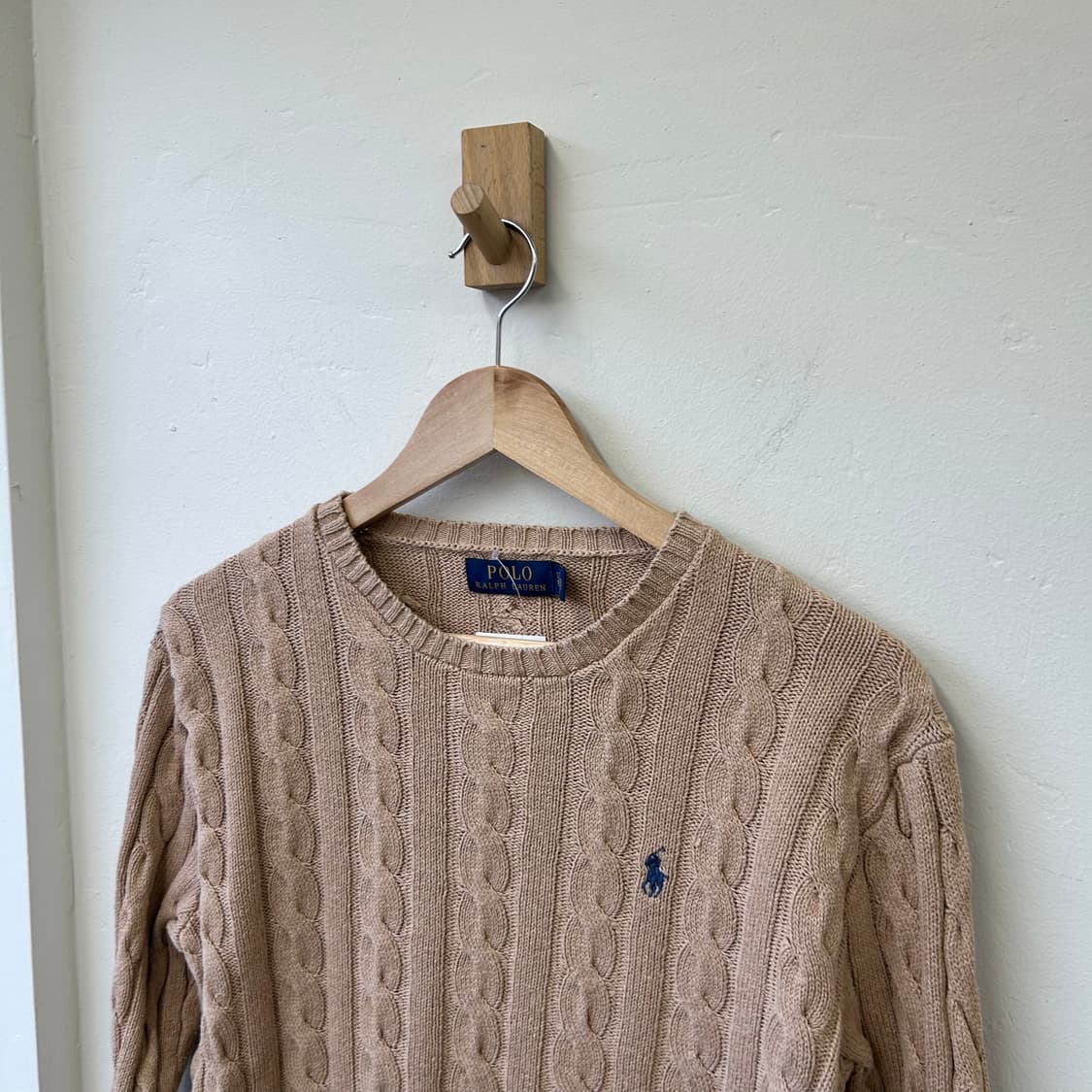 폴로 베이지 니트  상품이미지1