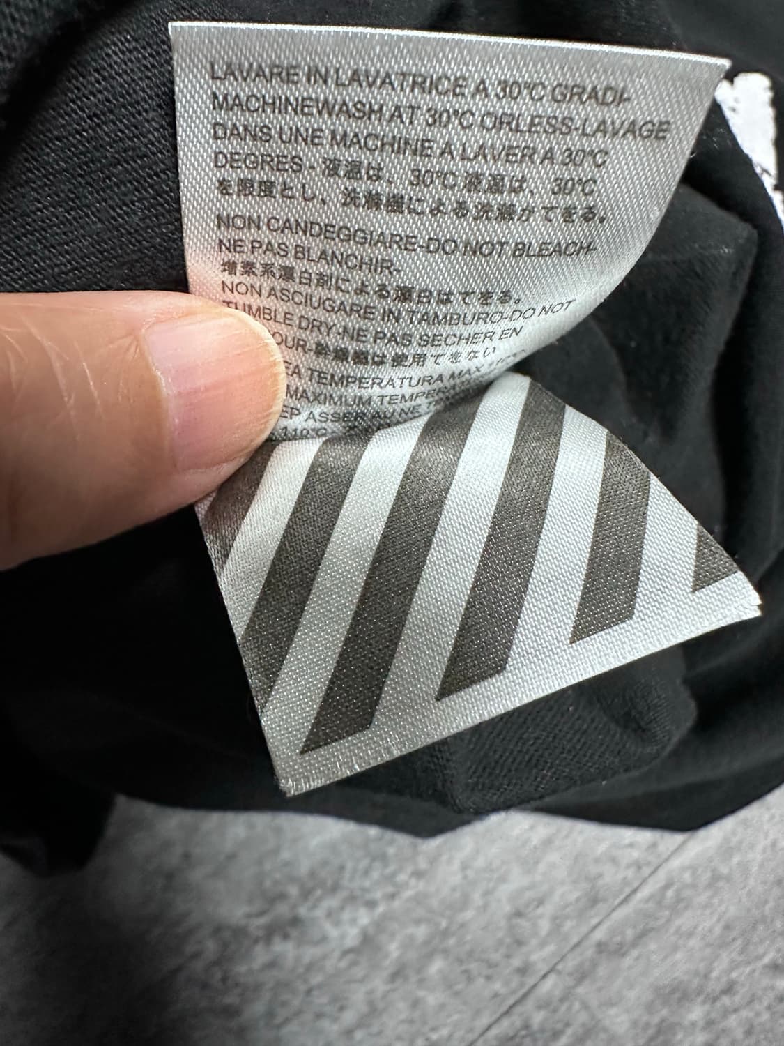 오프화이트 싱띵즈 블랙 티셔츠 상품이미지5