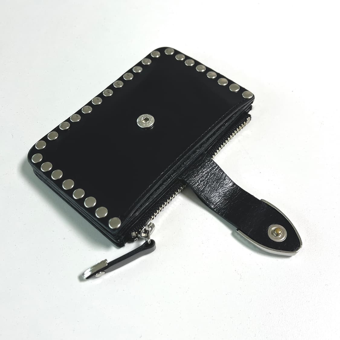 토가 스터드 가죽 지갑 상품이미지4