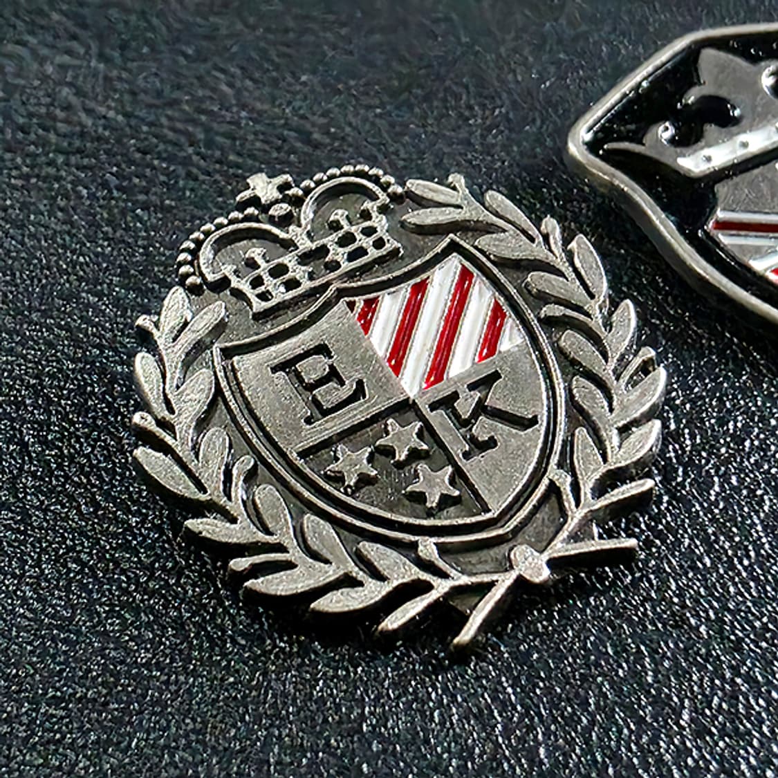 Nobilis 브로치 남자 여자 엔틱 빈티지 귀족 왕관 월계수 방패 상품이미지2