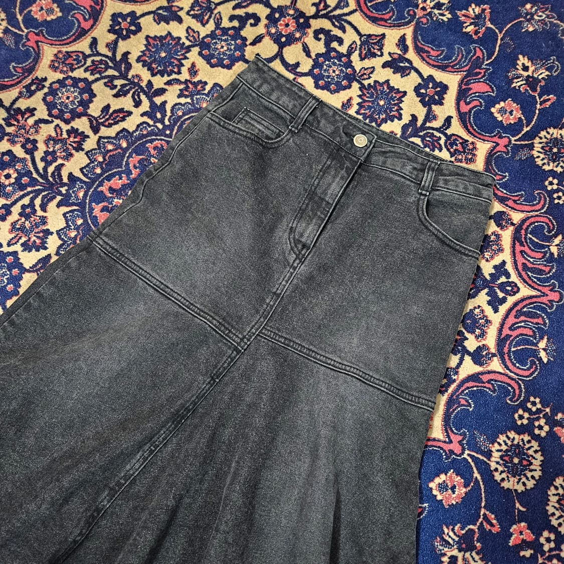 잇미샤 20ss 흑청 데님 스커트 상품이미지2