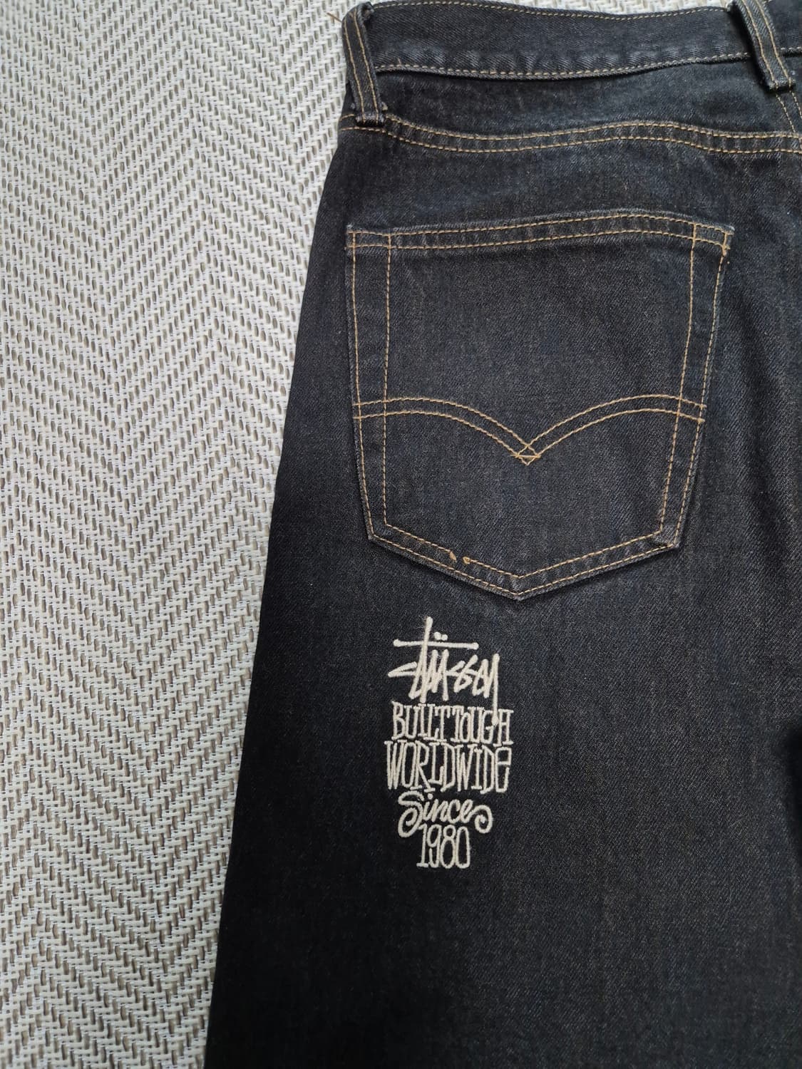 스투시 x 리바이스 크리스피 린스 568 진 블랙 상품이미지5