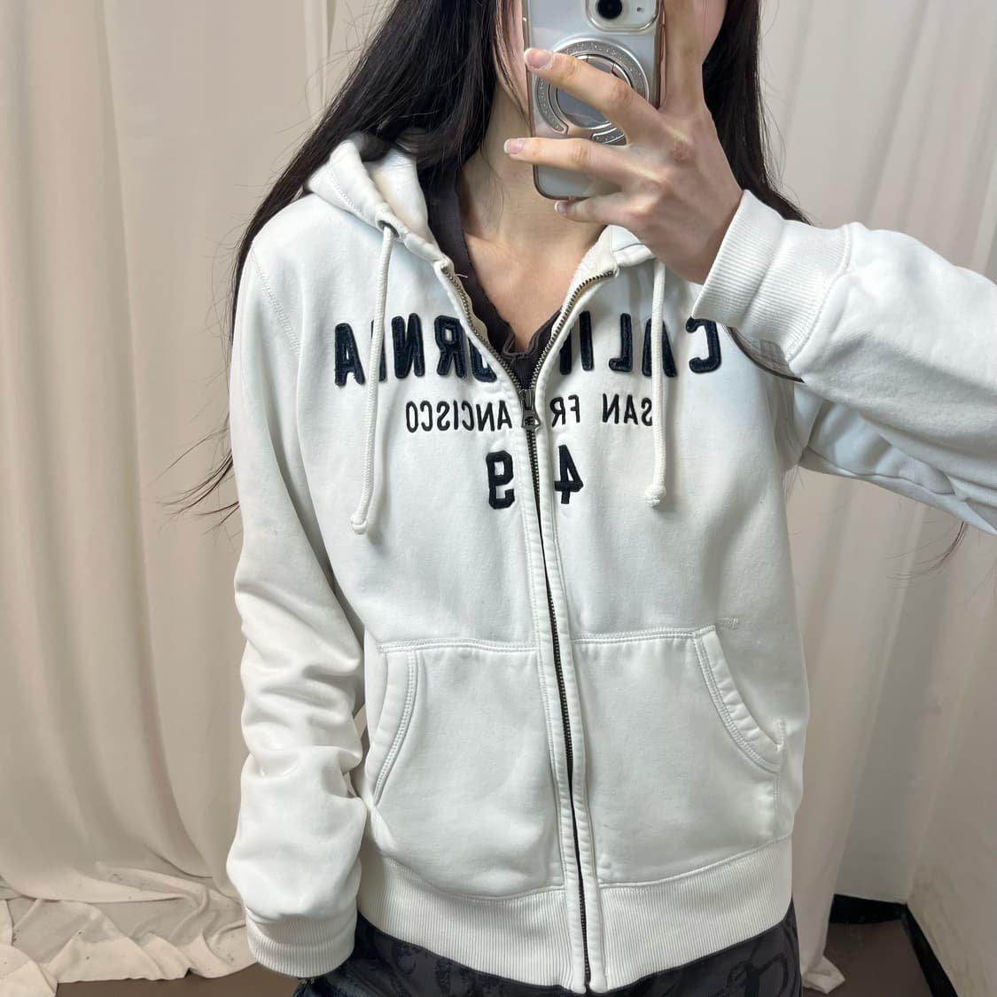Who A U white zip-up hoodie 상품이미지3