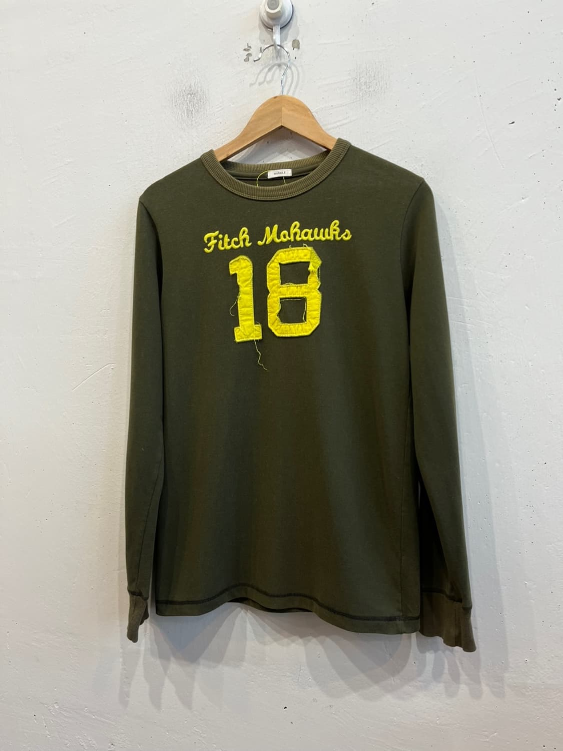 아베크롬비 아플리케 카키 롱슬리브  상품이미지1