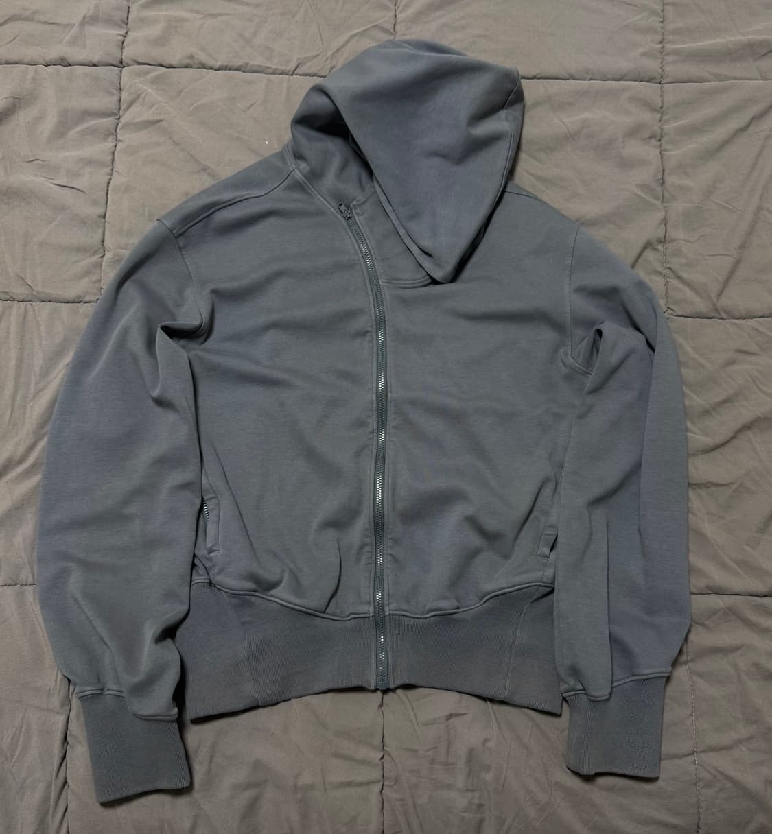 EE 누마레 후드집업 차콜 m사이즈 팝니다 상품이미지2