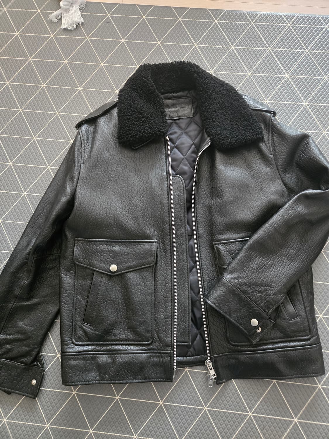 [스페로네]블랙 가죽 무스탕 자켓 xl 상품이미지1