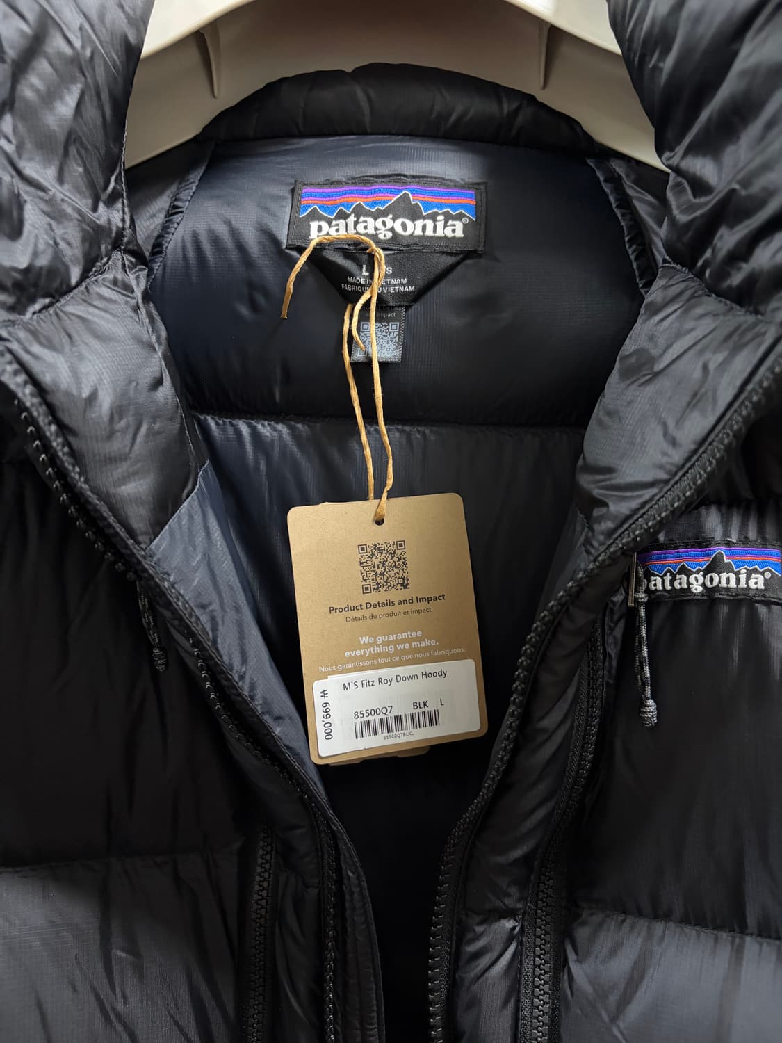 L)파타고니아 25fw 피츠로이 다운 후디 블랙 상품이미지2