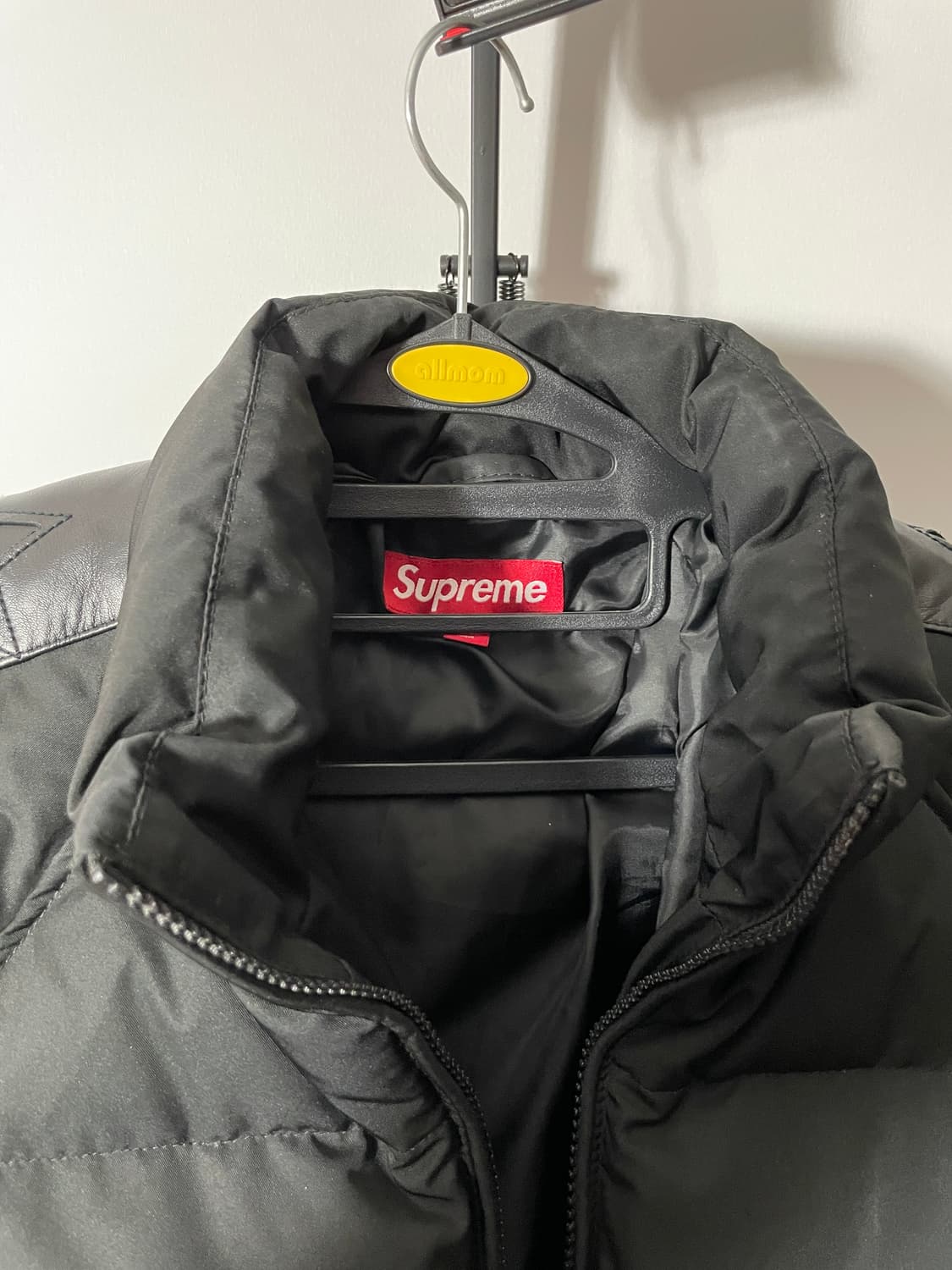 슈프림 슬리브 스타다운 패딩 23fw 상품이미지3