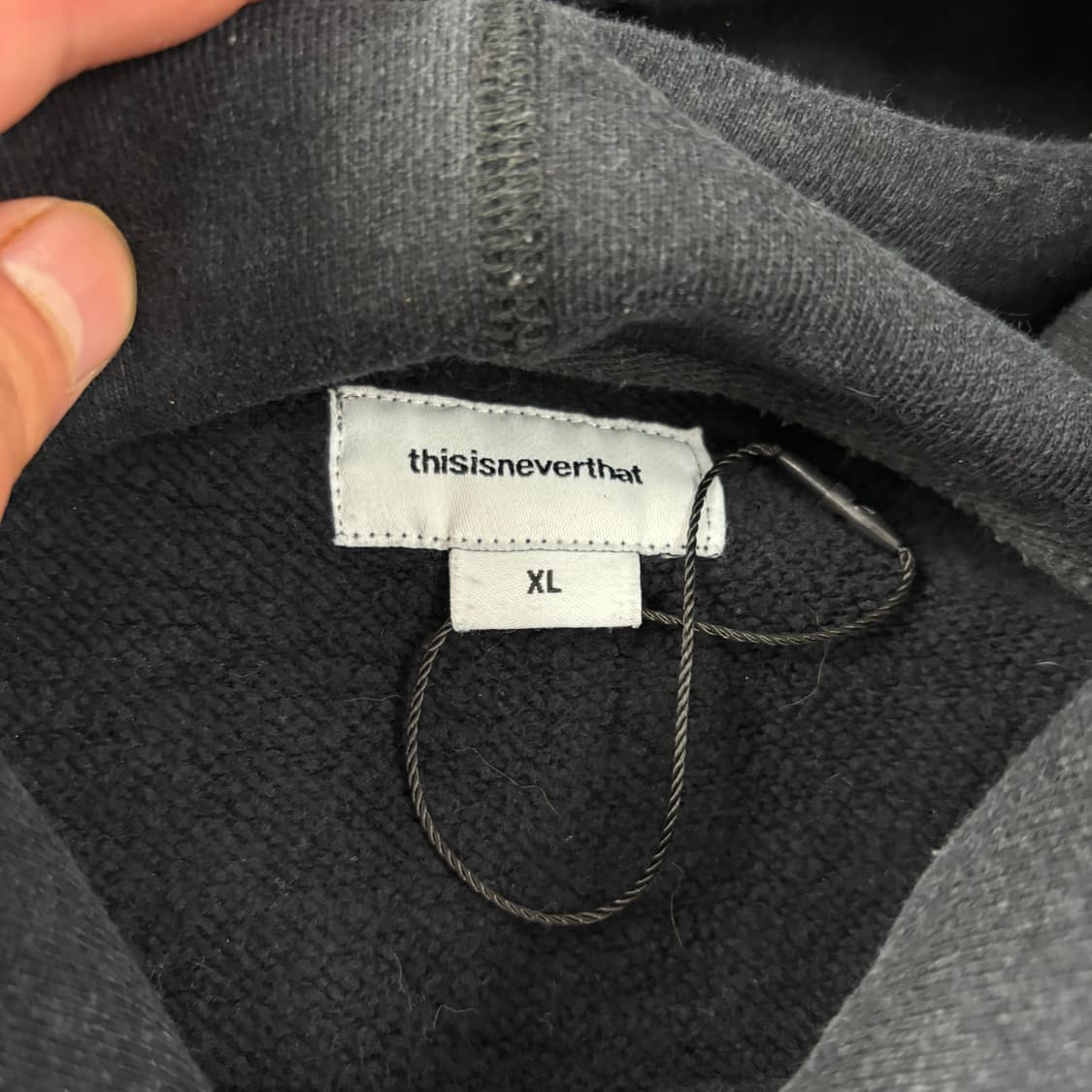 105 디스이즈네버댓 빅로고 후드티 상품이미지4