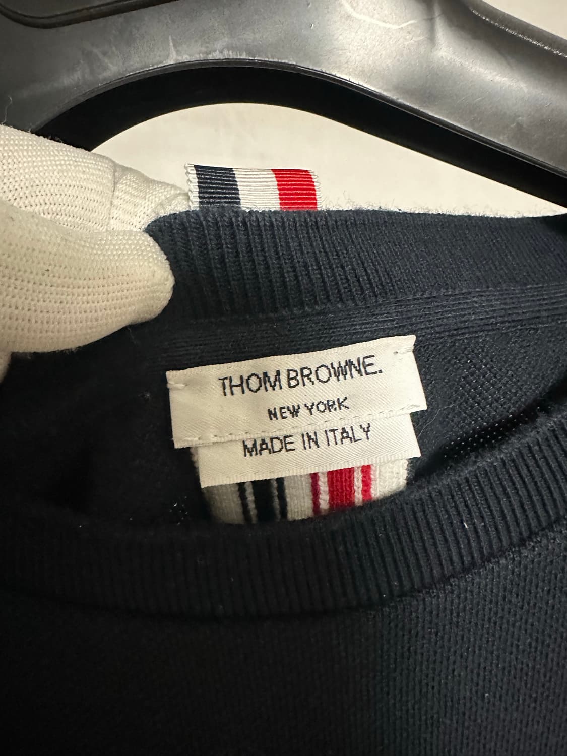 톰브라운 백삼선 반팔 네이비 (5) 상품이미지3