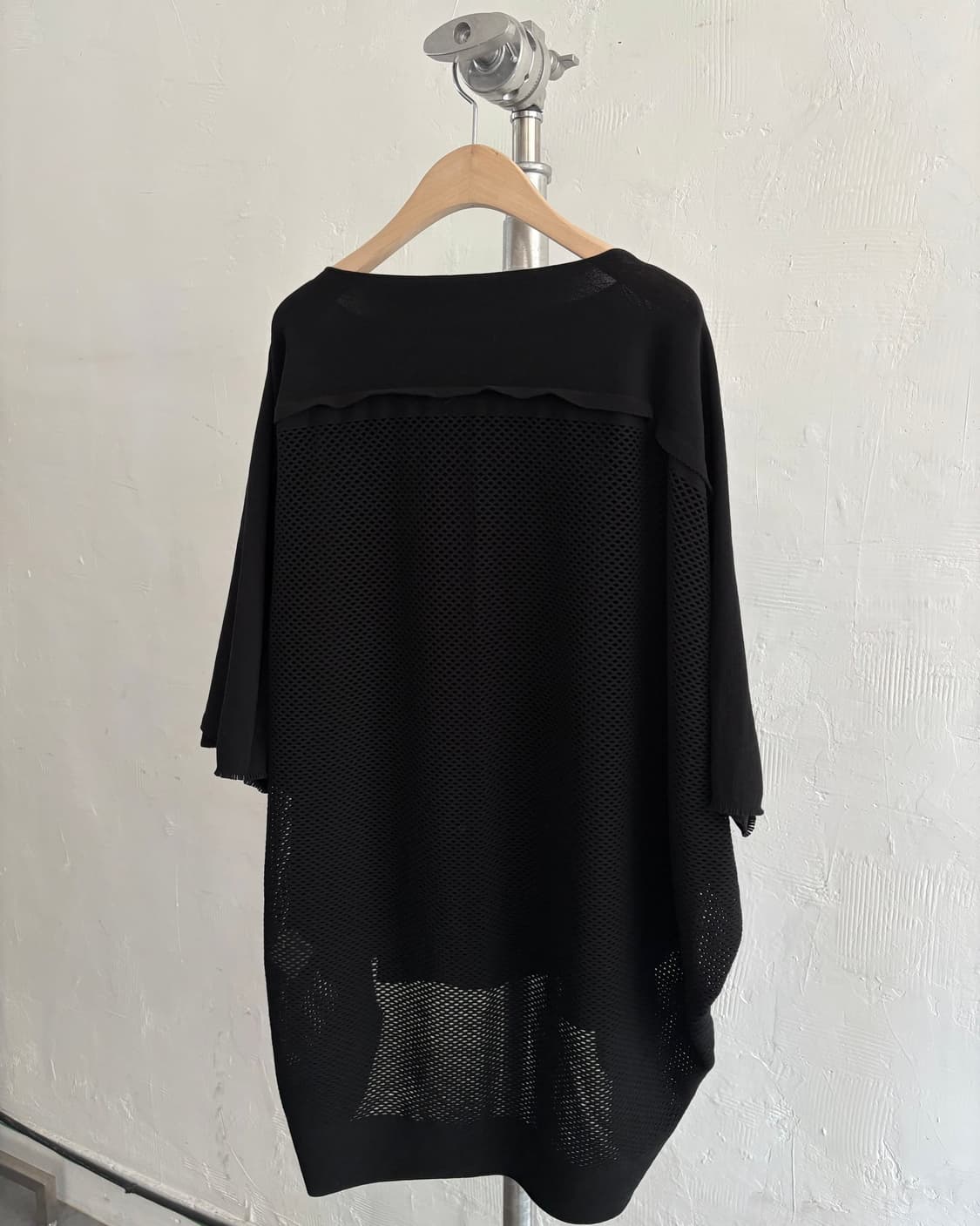 ISSEY MIYAKE 이세이미야케 블랙 메쉬 플리츠 블라우스 상품이미지8