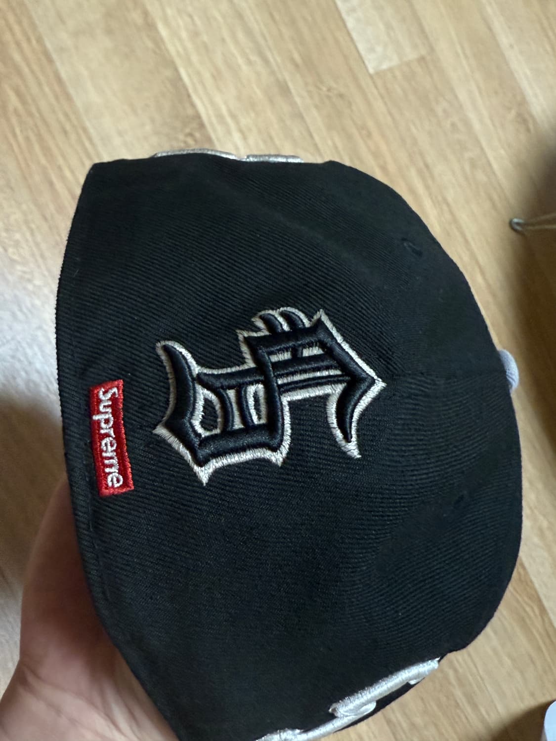 슈프림 멀티s 로고 뉴에라 팝니다 상품이미지2