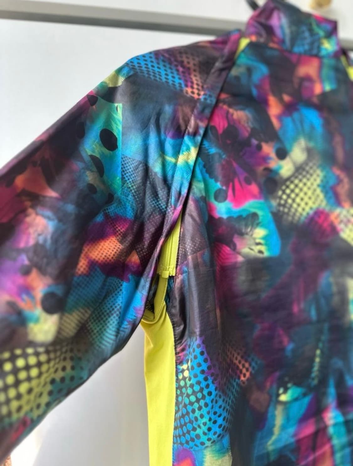 아디다스 멀티 패턴 바람막이 상품이미지7