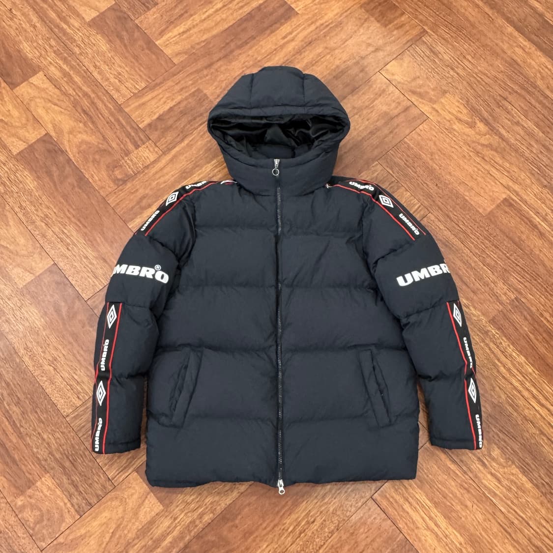 S(95~100) 엄브로 사이드라인 블랙 후드 패딩 자켓 상품이미지1