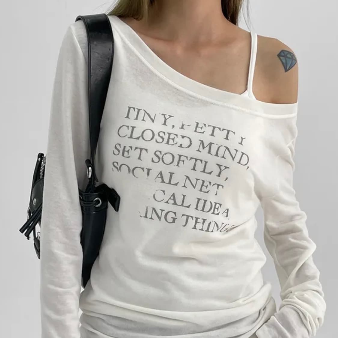 블랙업 시스루 오프숄더 긴팔티 롱슬리브 상품이미지1