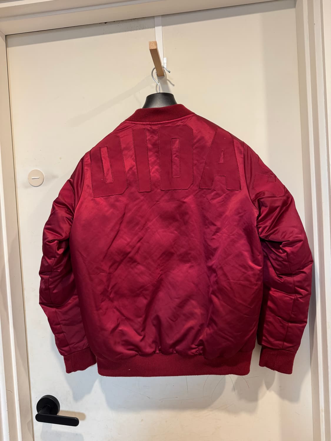 아디다스 미드 봄버 자켓 상품이미지4