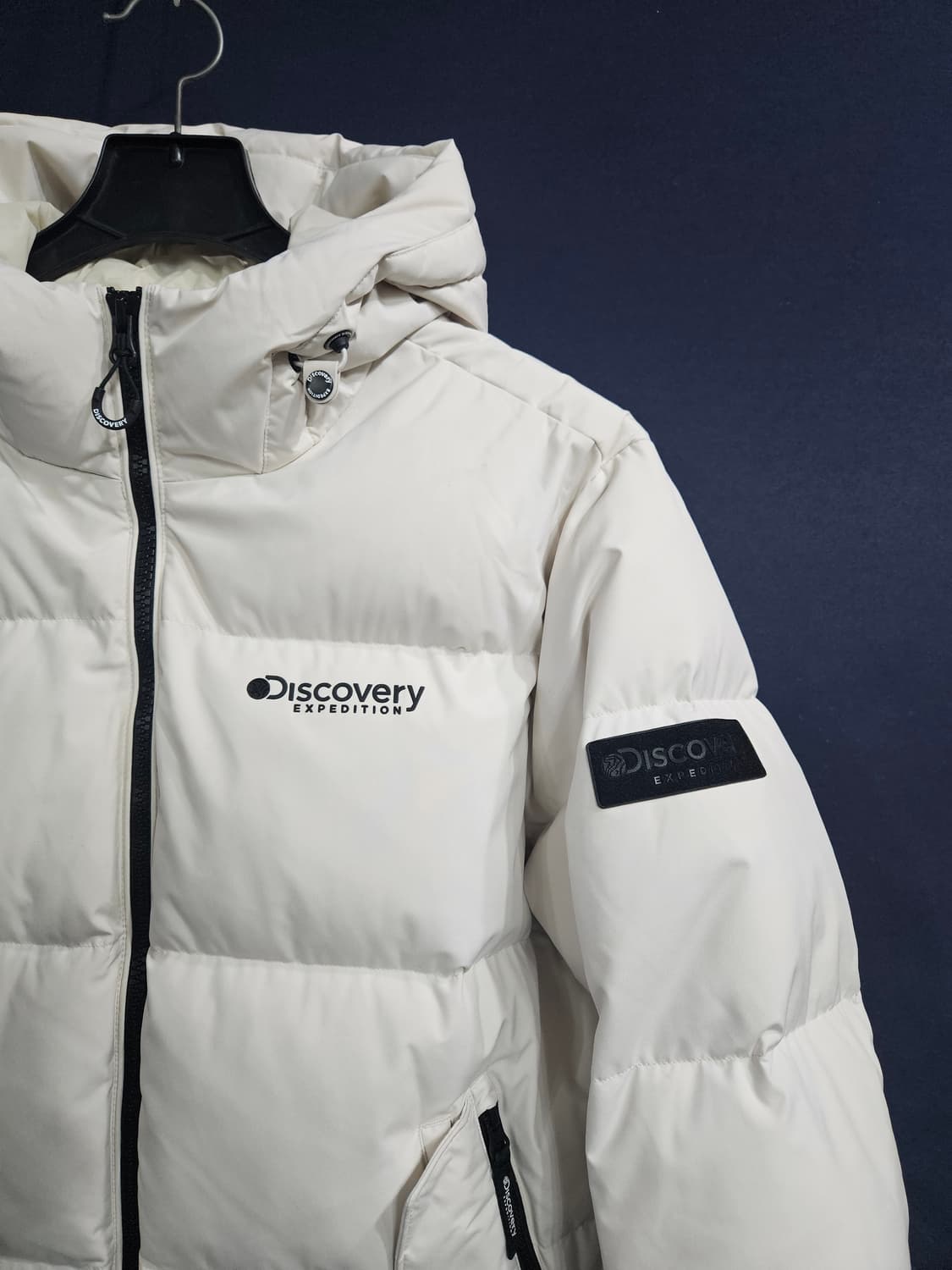 디스커버리 화이트컬러 남성 100 덕다운 숏패딩  상품이미지4