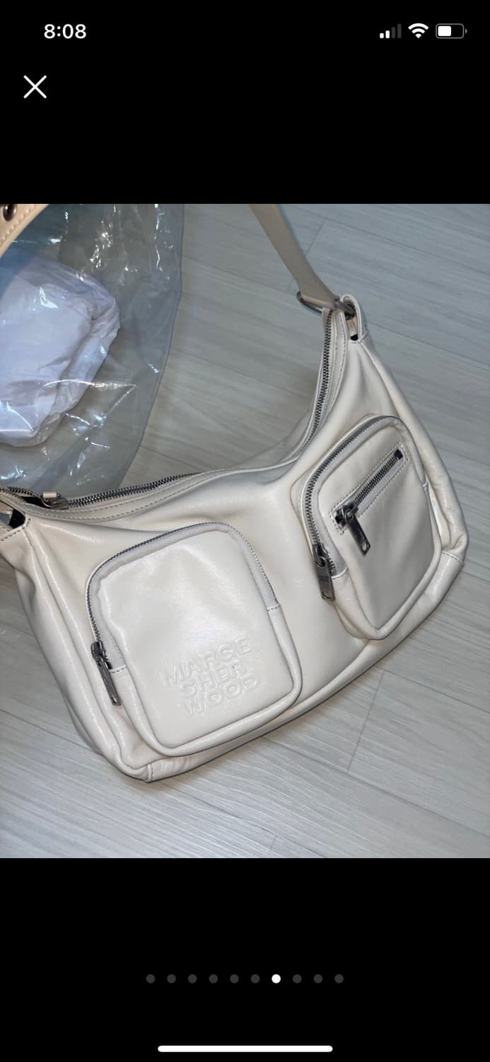 마지셔우드 아웃포켓 호보백 (크림 글로시 플레인) 상품이미지7