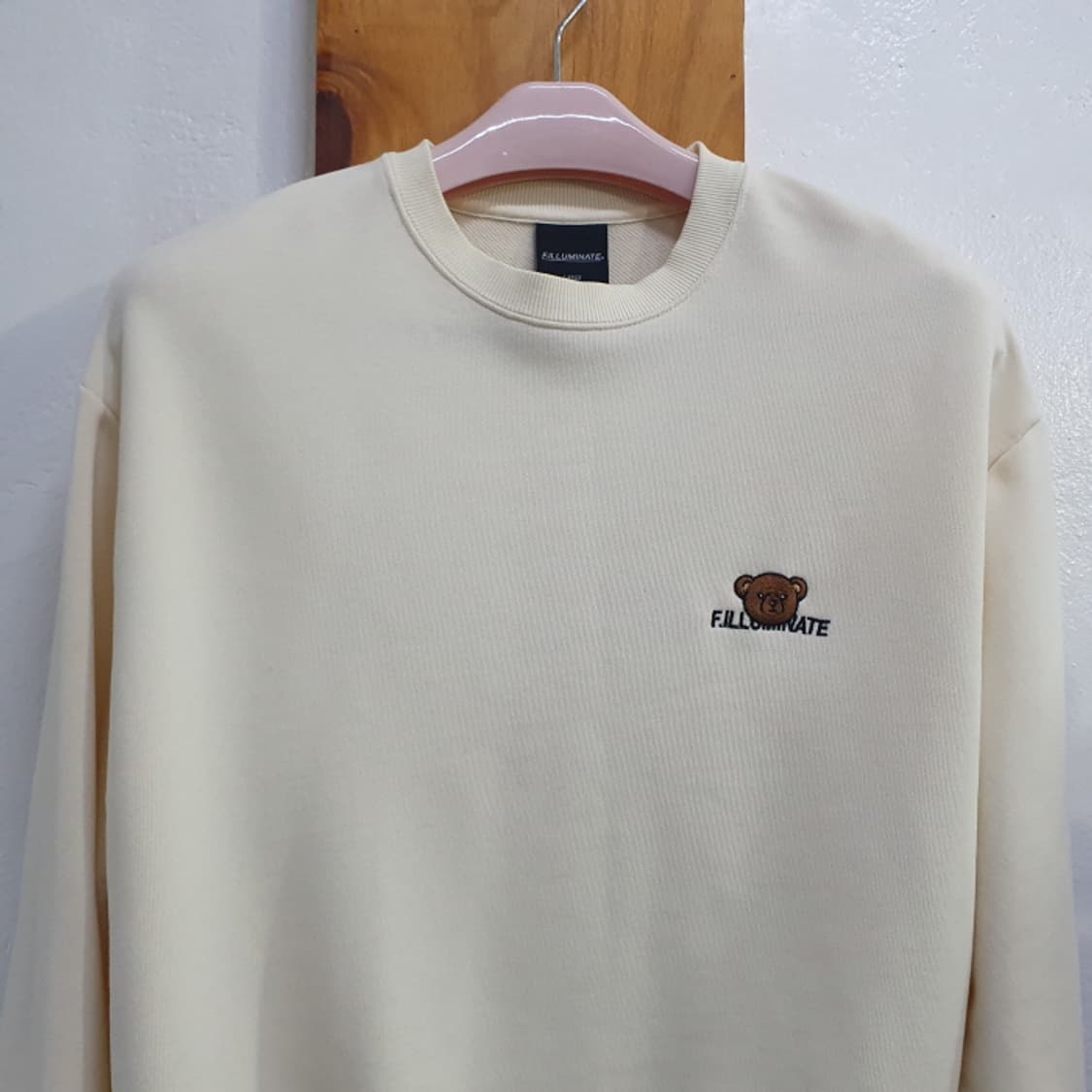 필루미네이트 크림색 맨투맨(100) 상품이미지2