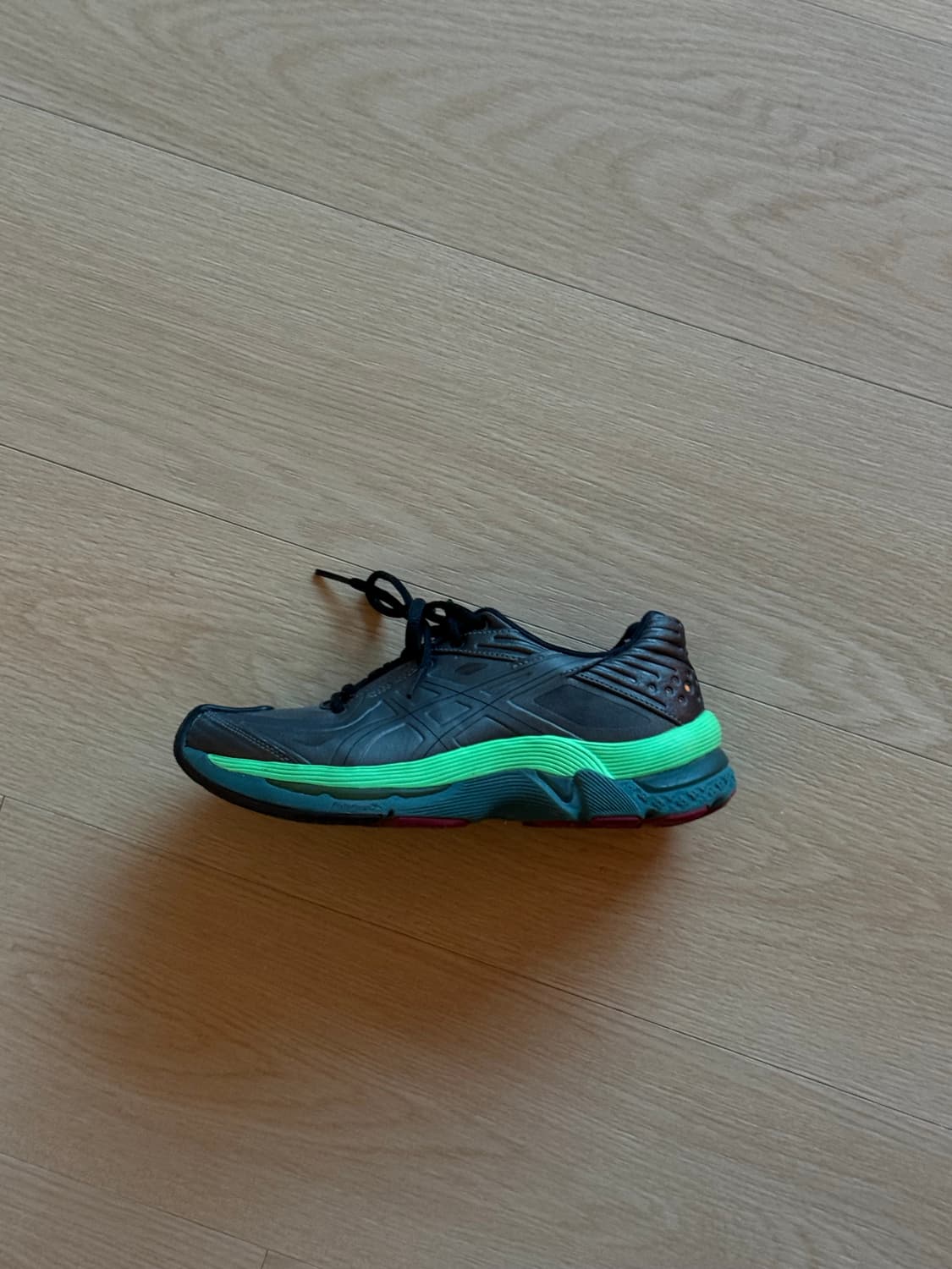 키코코스타디노브 x 아식스 젤 테서렉트 건메탈 230 상품이미지1