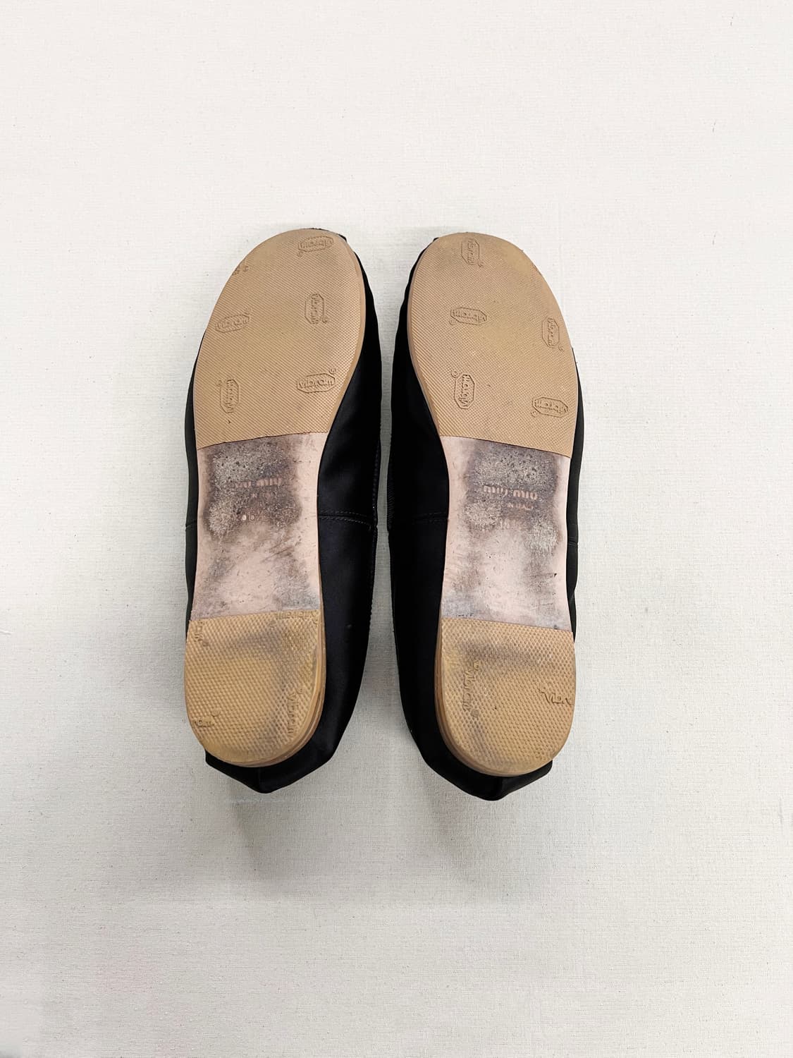 미우미우 새틴 발레리나 슈즈 235 상품이미지9