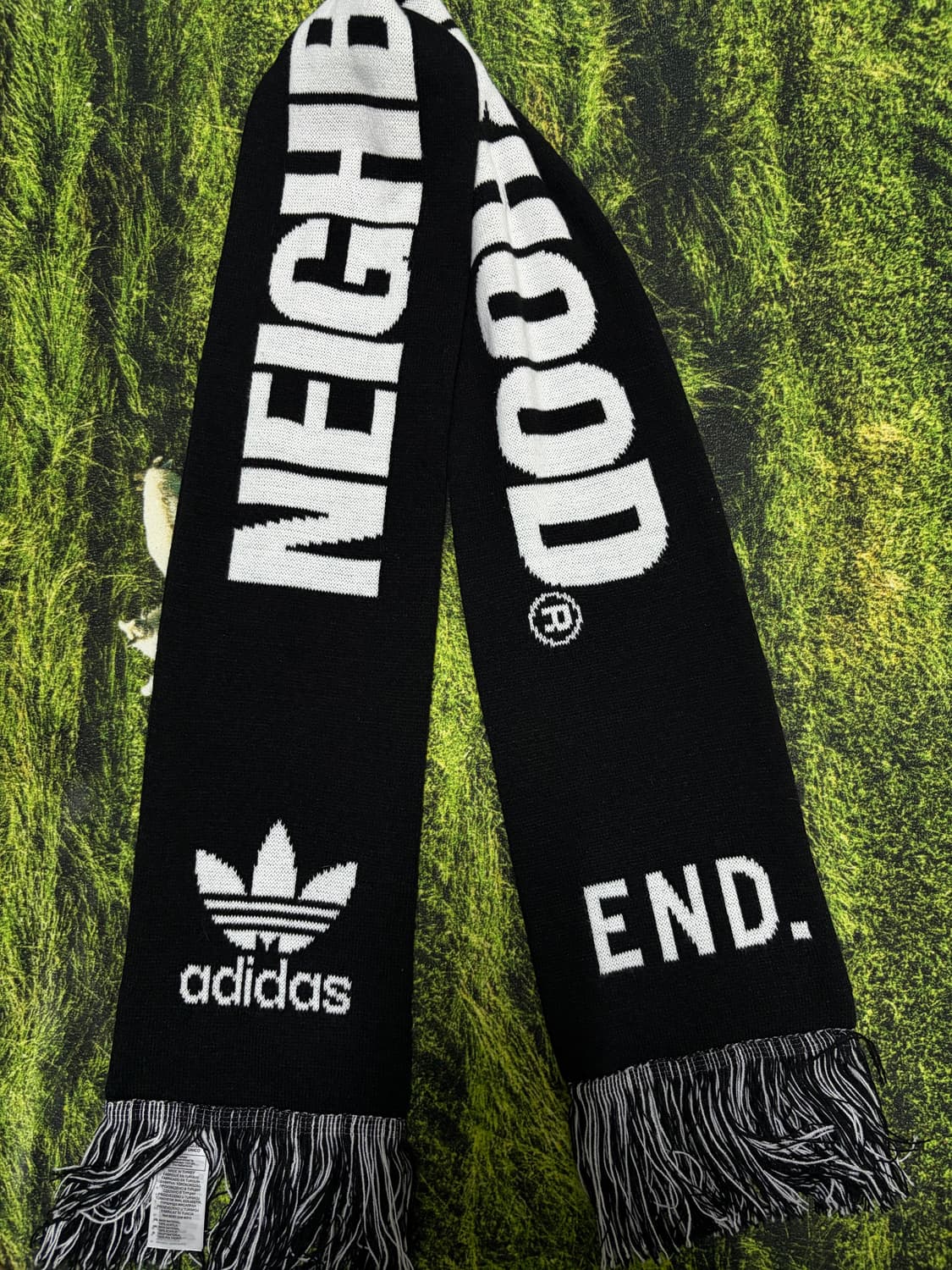 네이버후드 x 아디다스 x END 콜라보 머플러 판매합니다. 상품이미지3