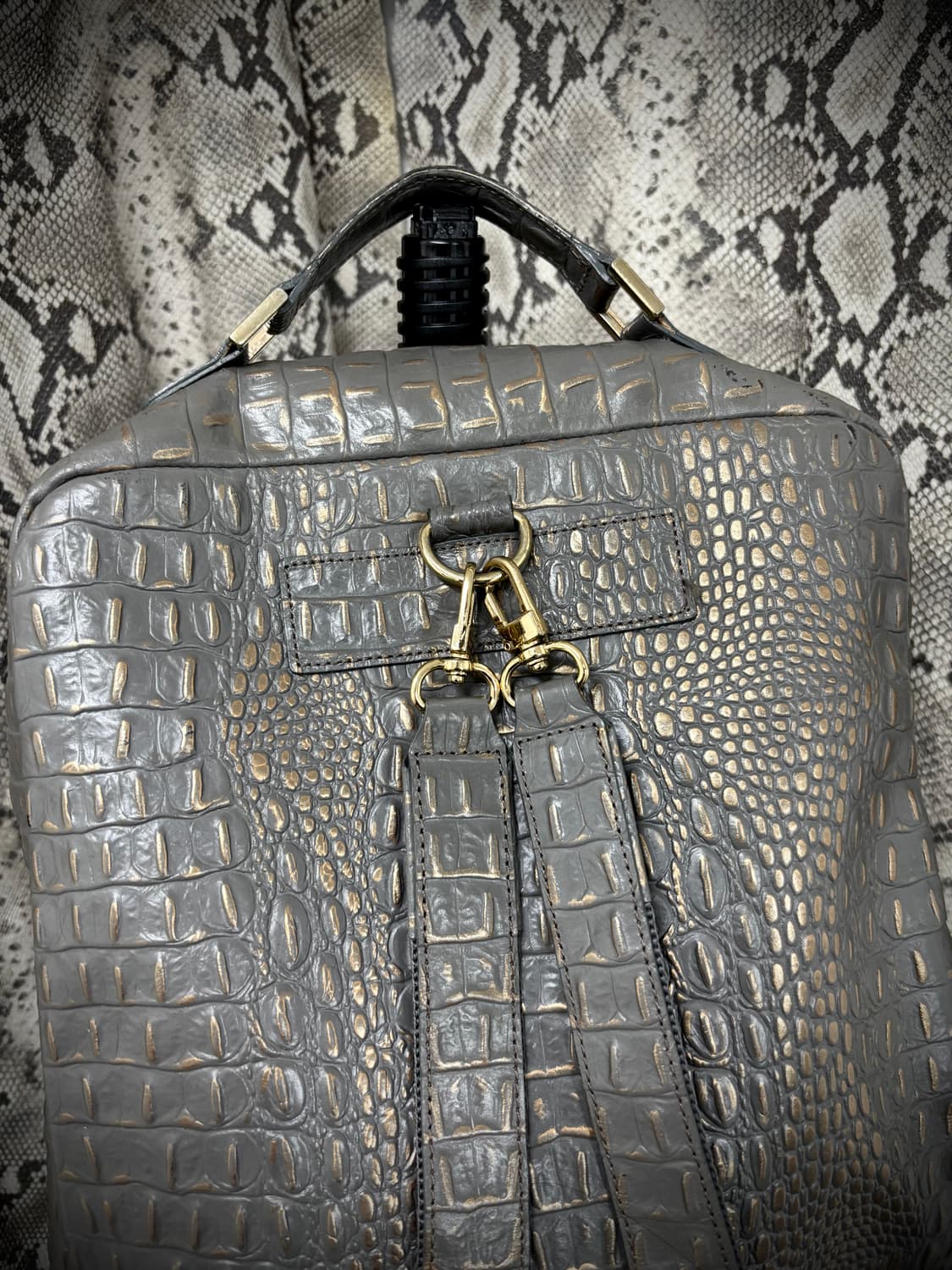 [V-KEI] Metal Crocodile Design BackPack 상품이미지8