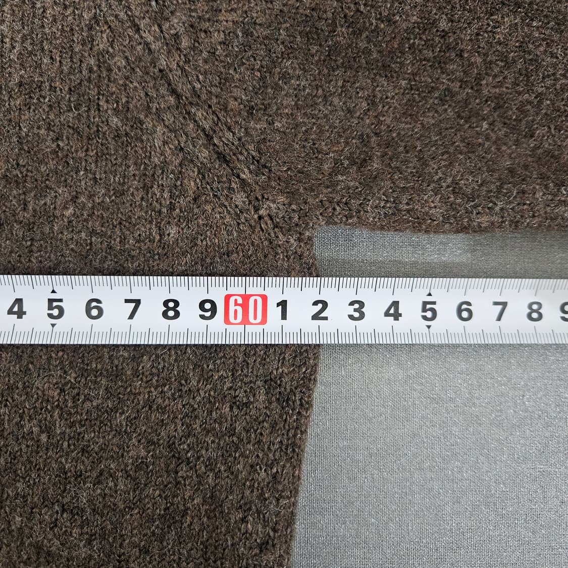 L 수아레 오버핏 브라운 니트 컨디션A 상품이미지6