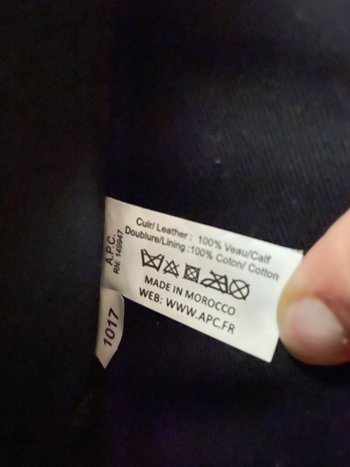 A.P.C 하프 문 미니 크로스백 상품이미지8