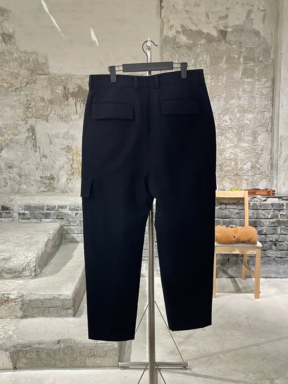 준지 블랙 울 카고 팬츠 상품이미지6