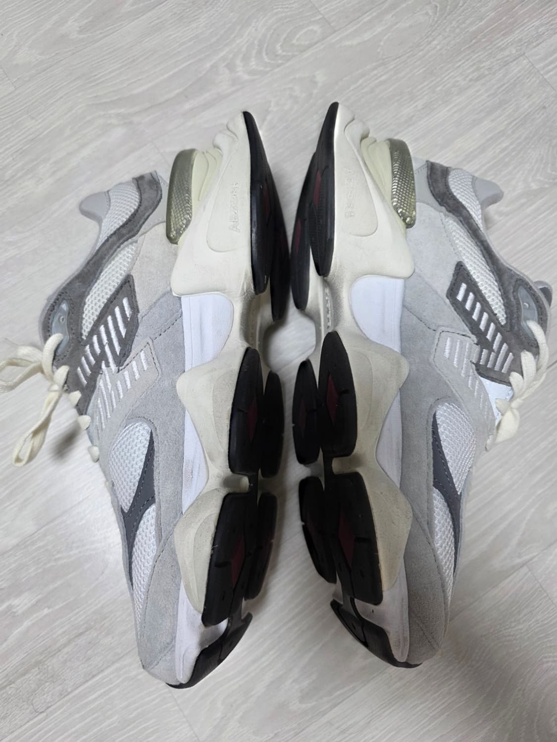 뉴발란스 운동화 U9060 사이즈 280 상품이미지6