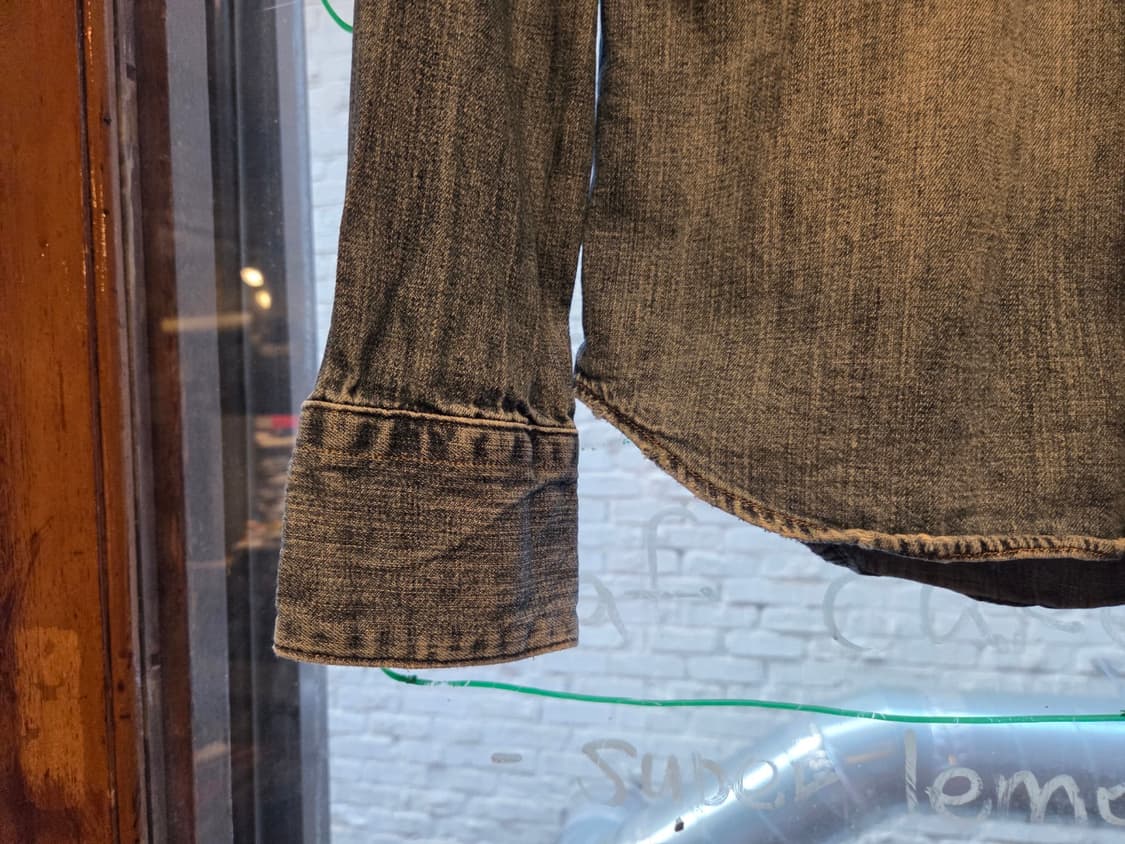 리바이스 디스트로이드 데님 셔츠 상품이미지3