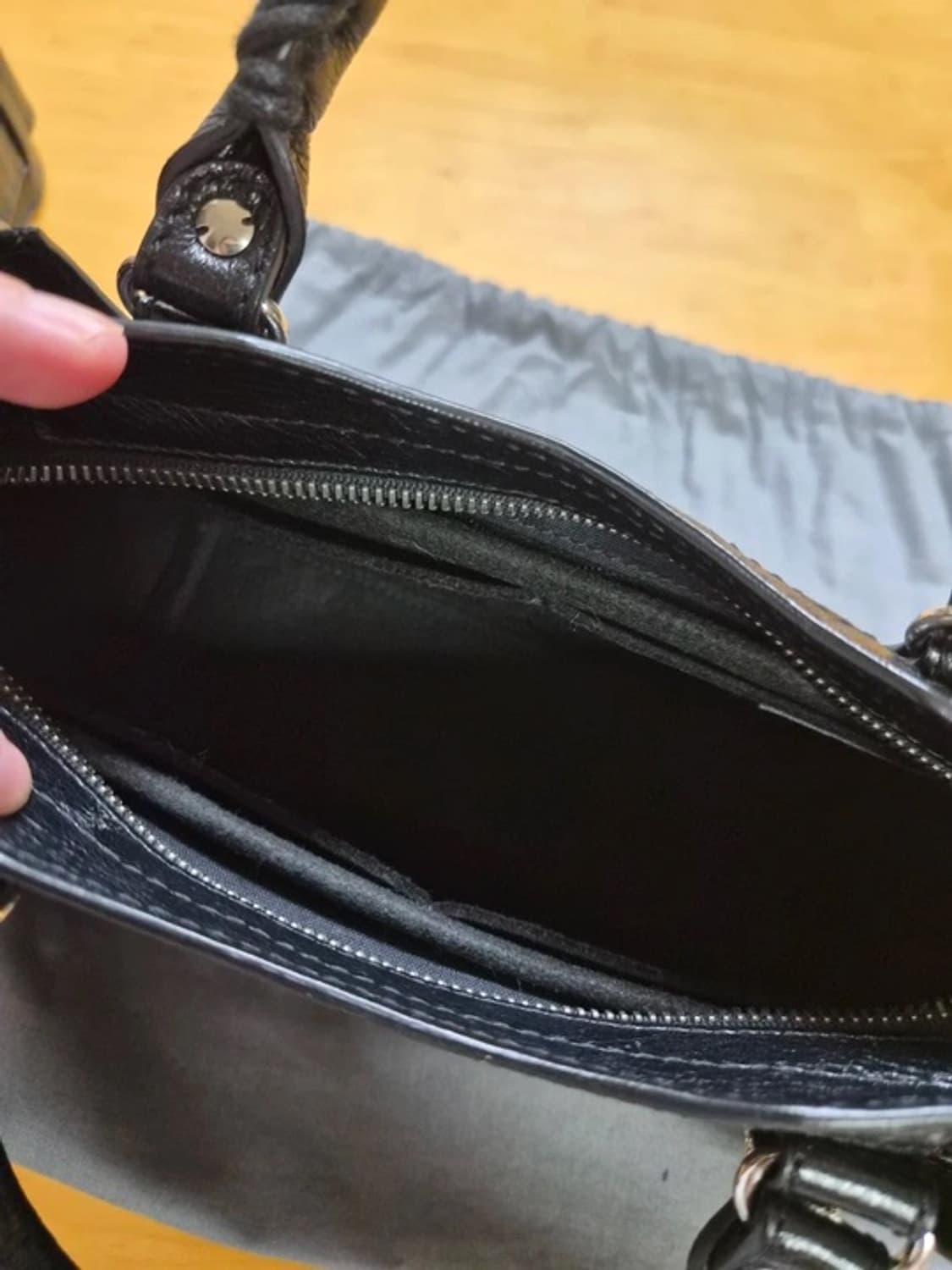 발렌시아가 시티백 미니 블랙 상품이미지4