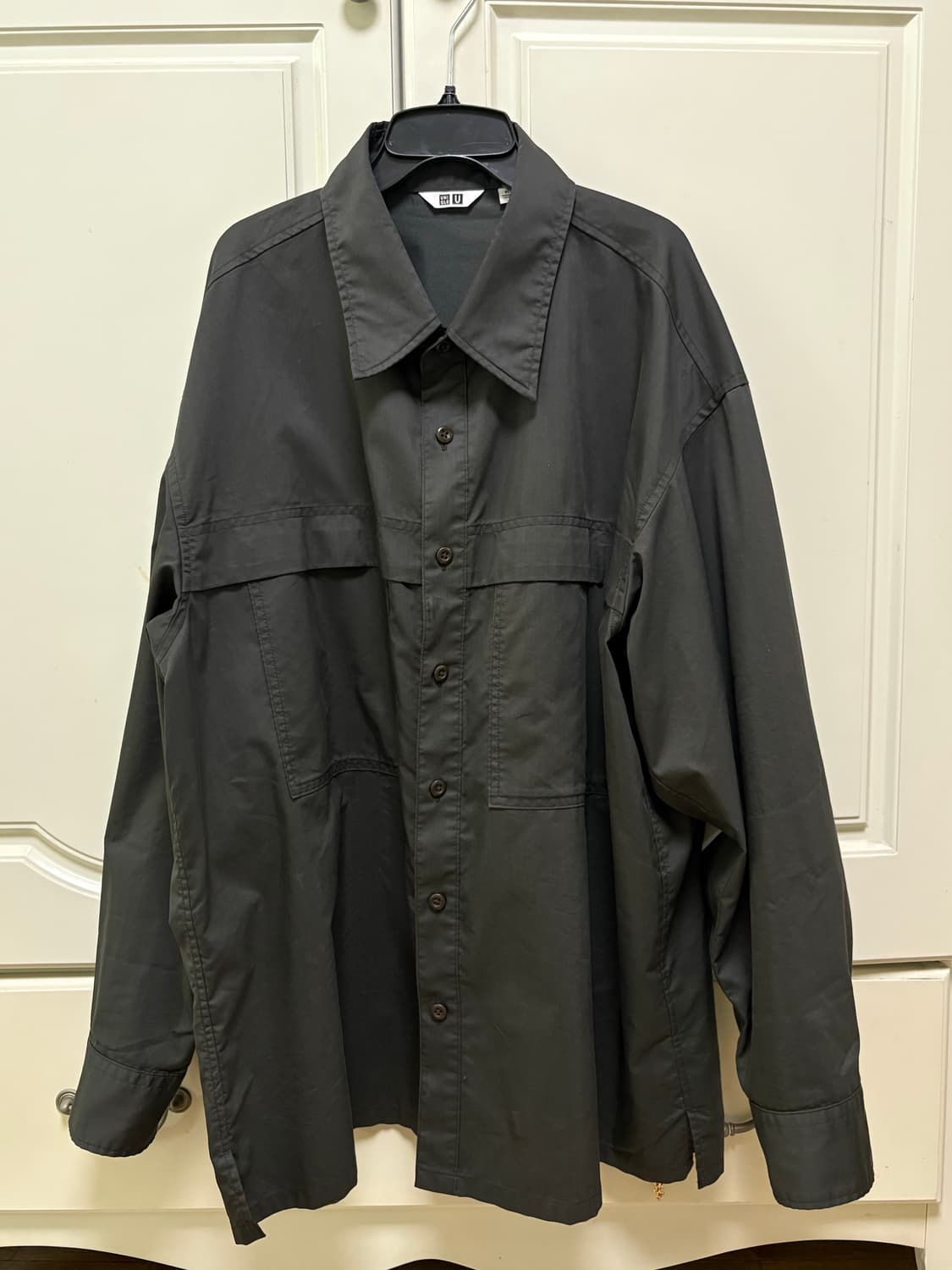 유니클로 유틸리티 오버사이즈 셔츠(Dark grey)XL 사이즈 상품이미지1