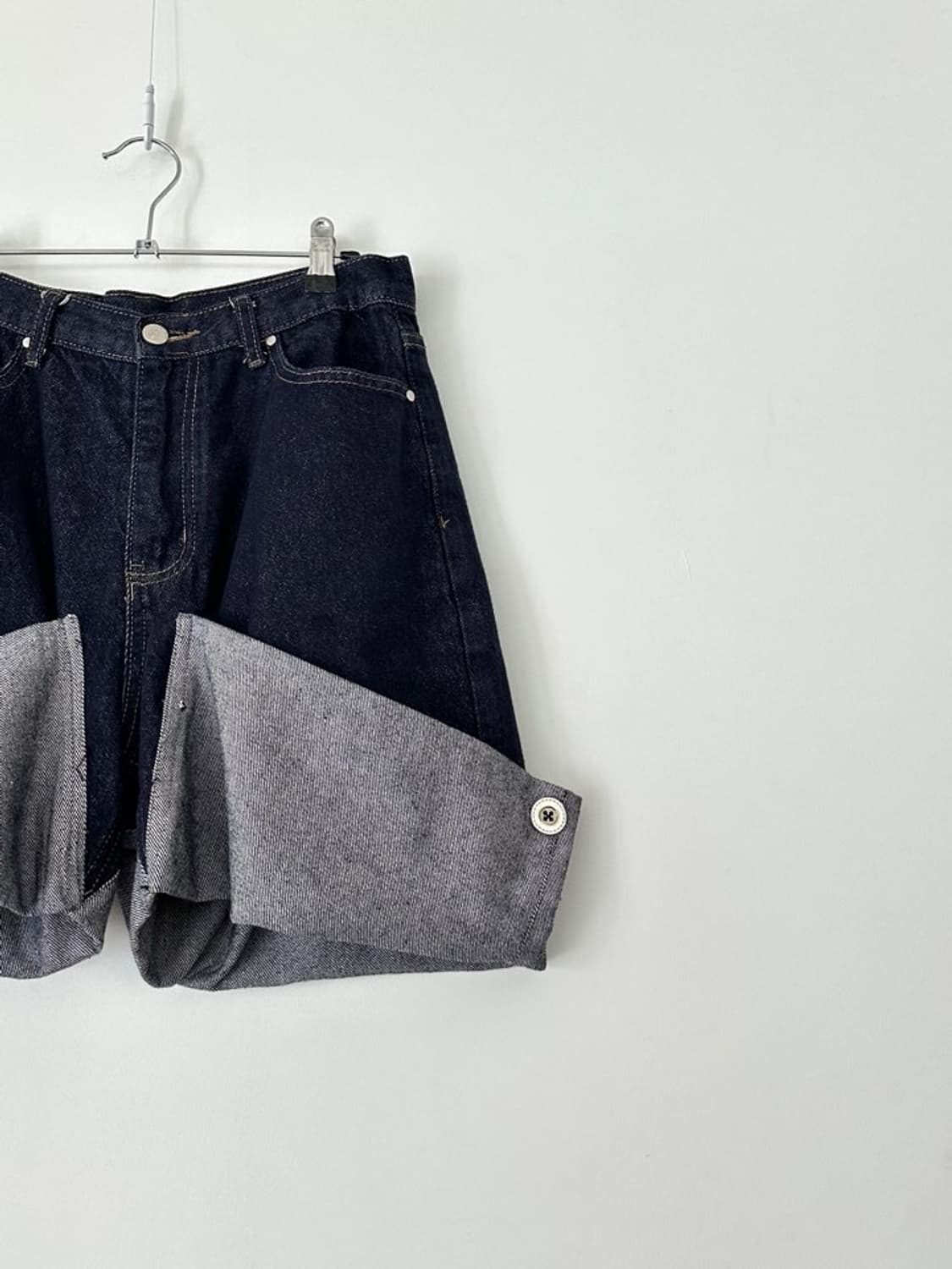 Upcycling reworked roll up denim pants 상품이미지3