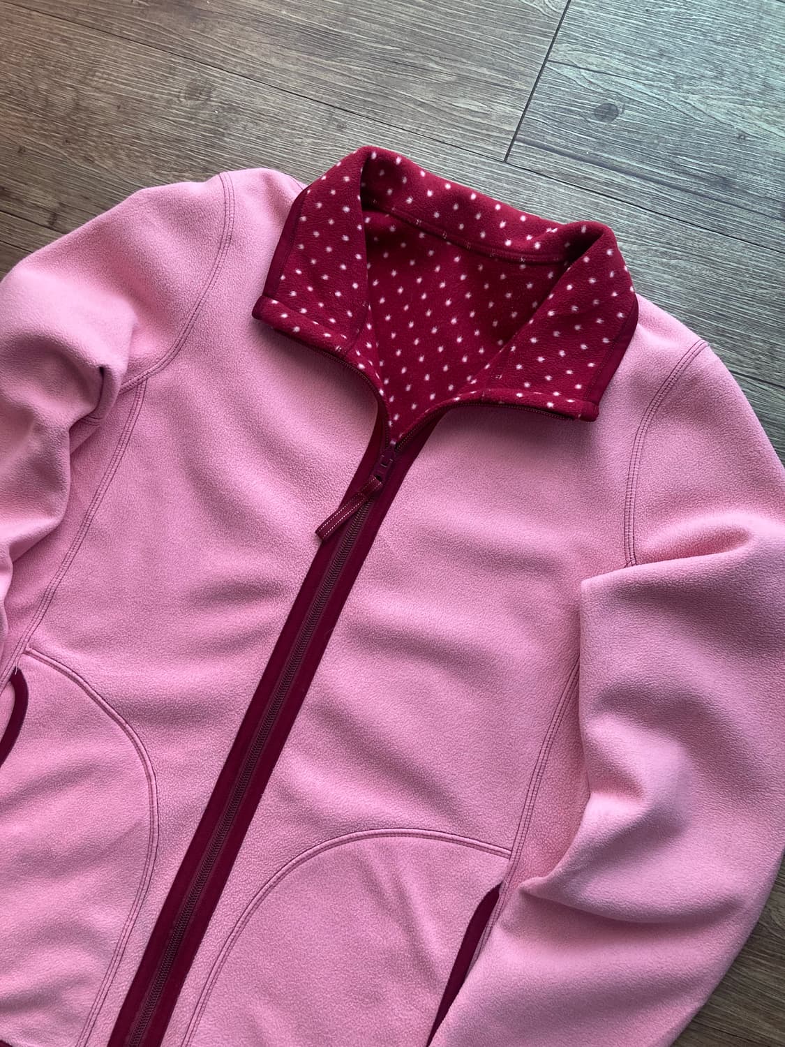 일본 유니클로 리버시블 딸기우유 땡땡이 도트 플리스 후리스 상품이미지5