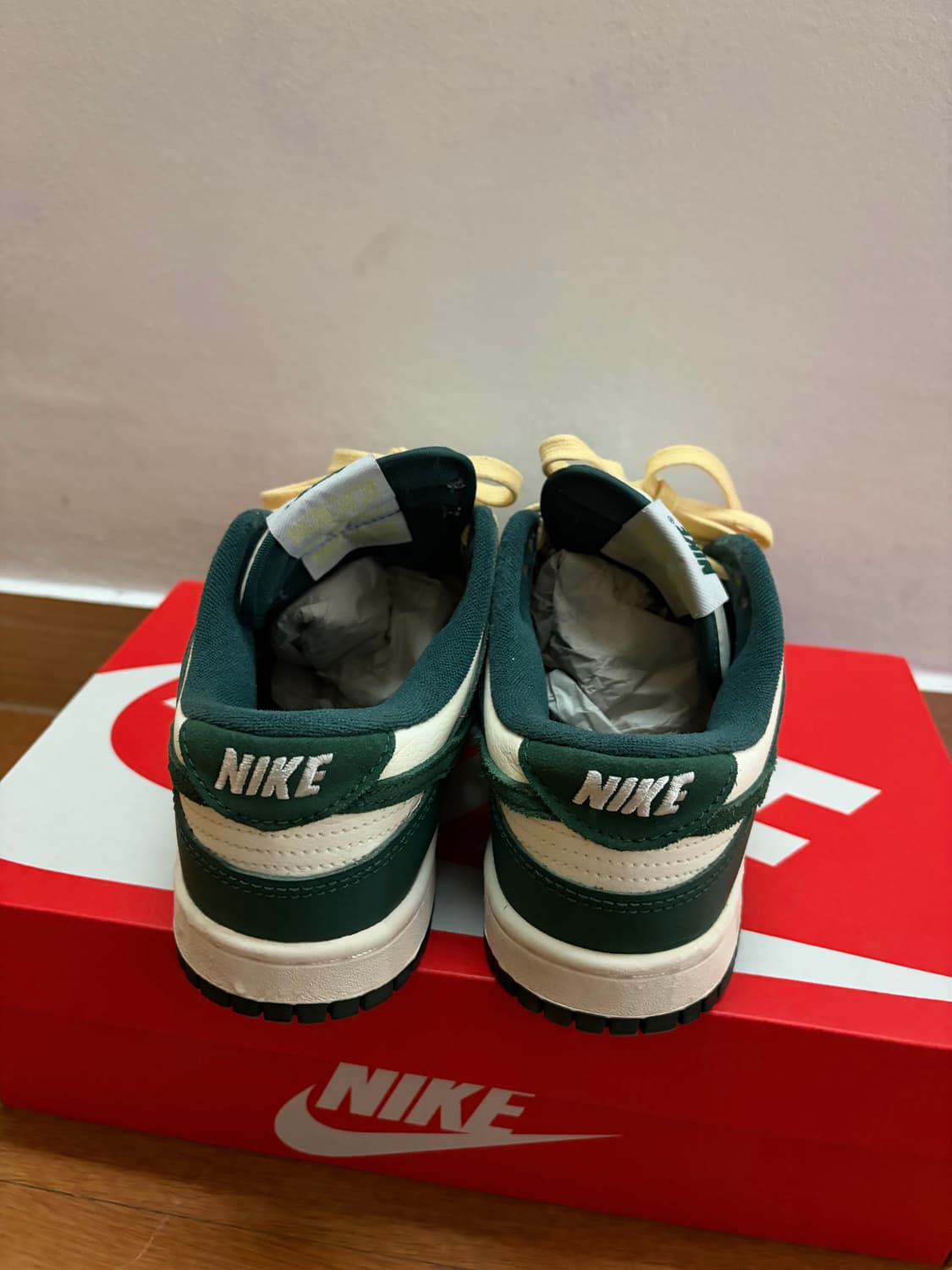 나이키 덩크 로우 그린/옐로우 색상 240mm 사이즈 상품이미지3