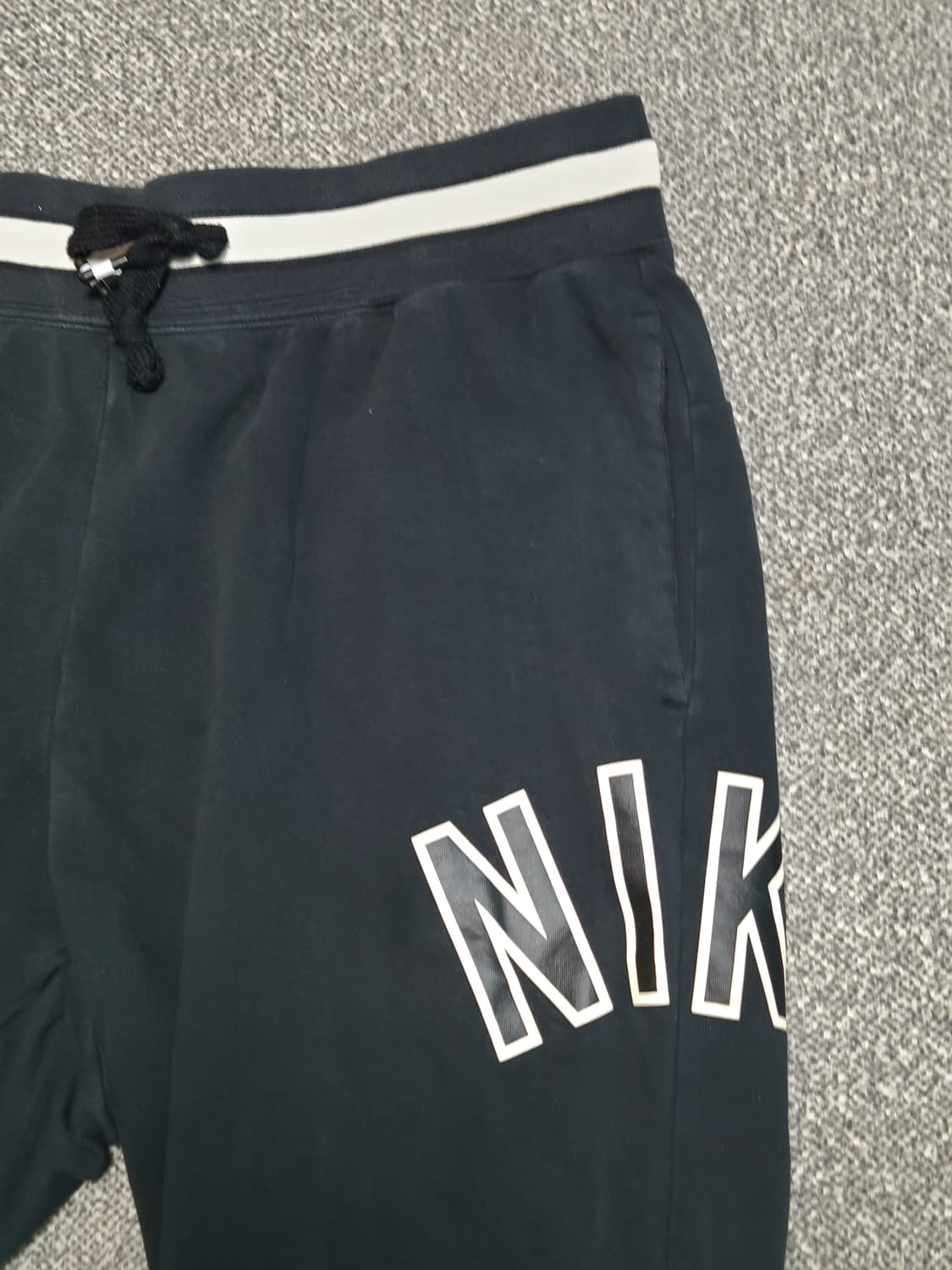 나이키 에어  피그먼트 화이트 스펠링로고 XL  34인치 상품이미지2