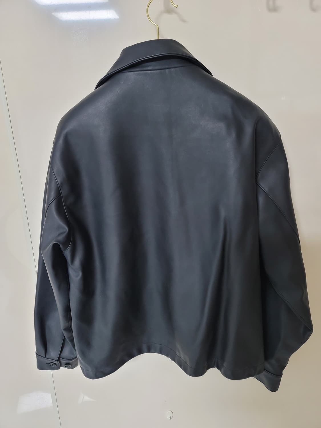 라퍼지스토어 버핑 가죽자켓 무광블랙 L 105정사이즈 상태굿
 상품이미지2