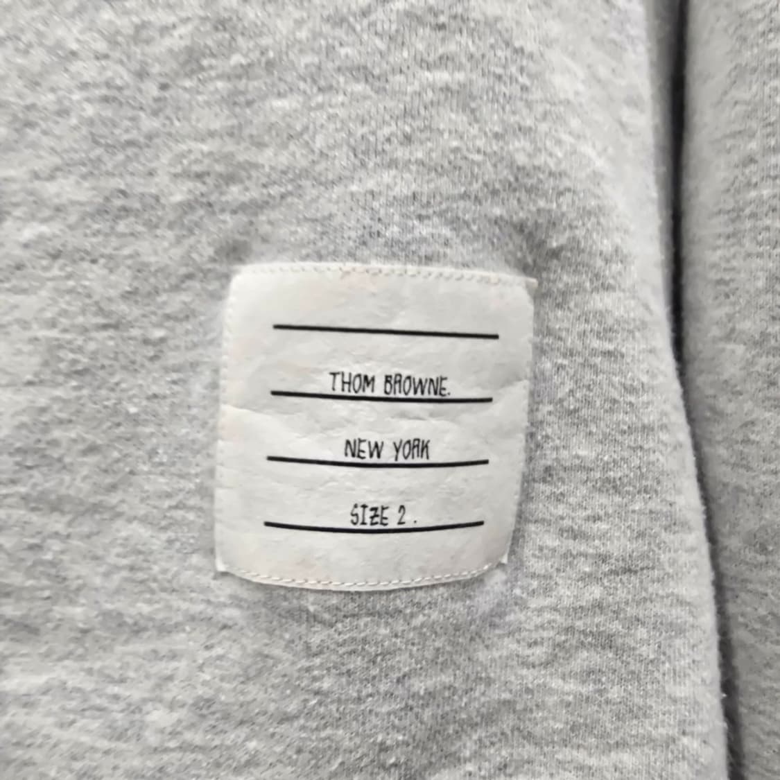 [중고/정품] 톰브라운 사선 완장 맨투맨 그레이 상품이미지4